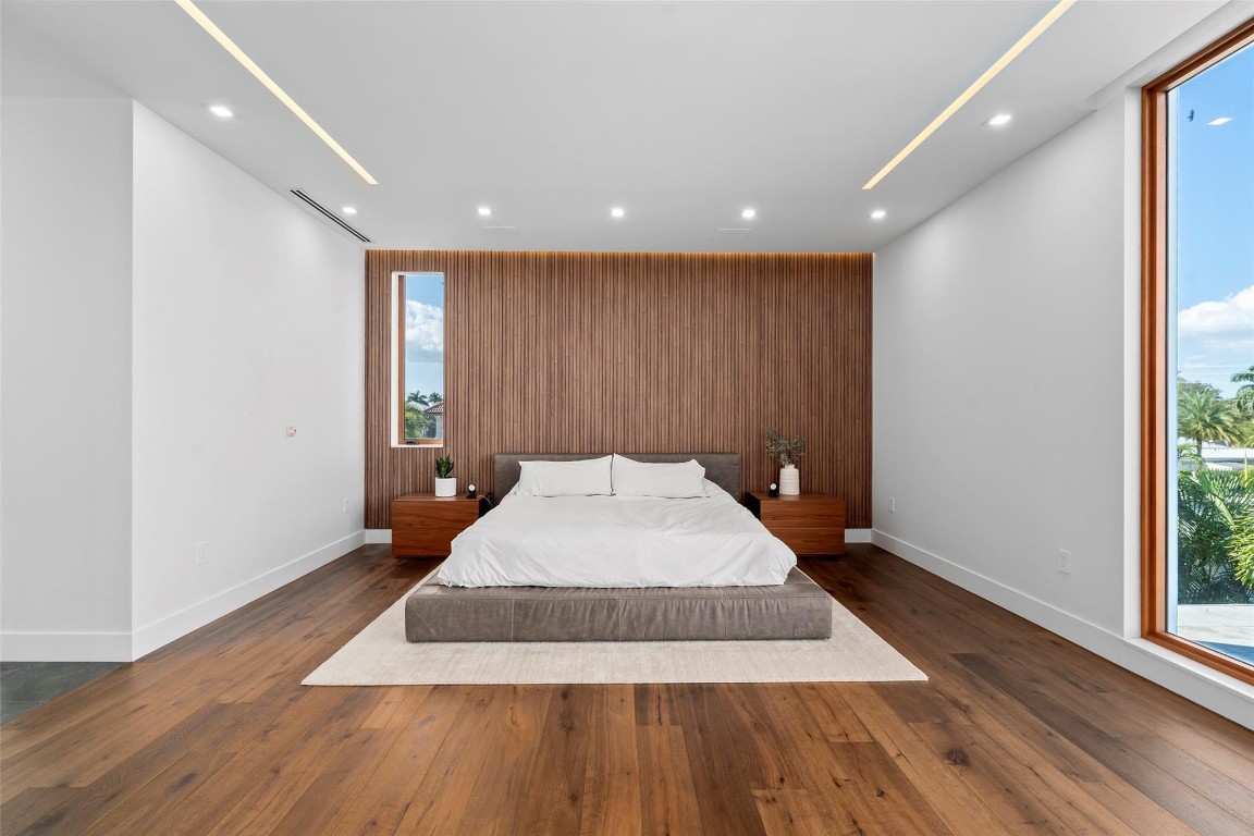 2631 NE 48th Lighthouse Point, FL 33064