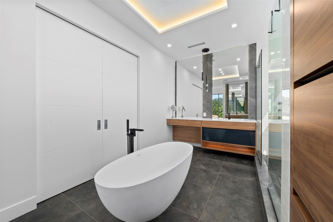 2631 NE 48th Lighthouse Point, FL 33064