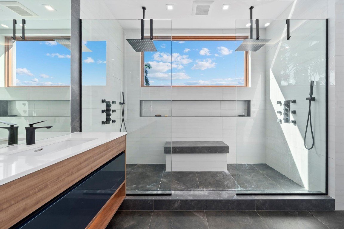 2631 NE 48th Lighthouse Point, FL 33064