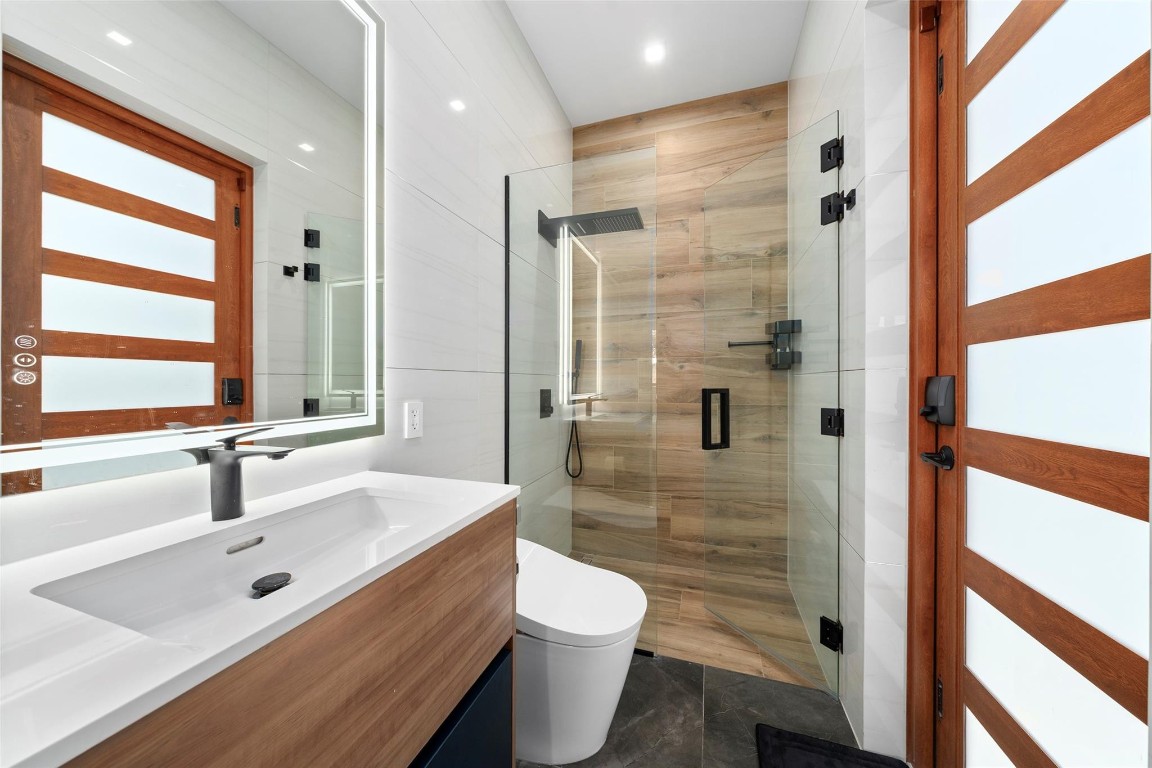 2631 NE 48th Lighthouse Point, FL 33064