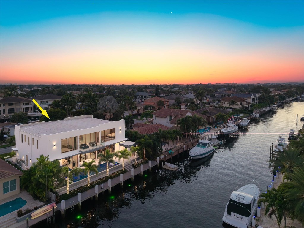 2631 NE 48th Lighthouse Point, FL 33064