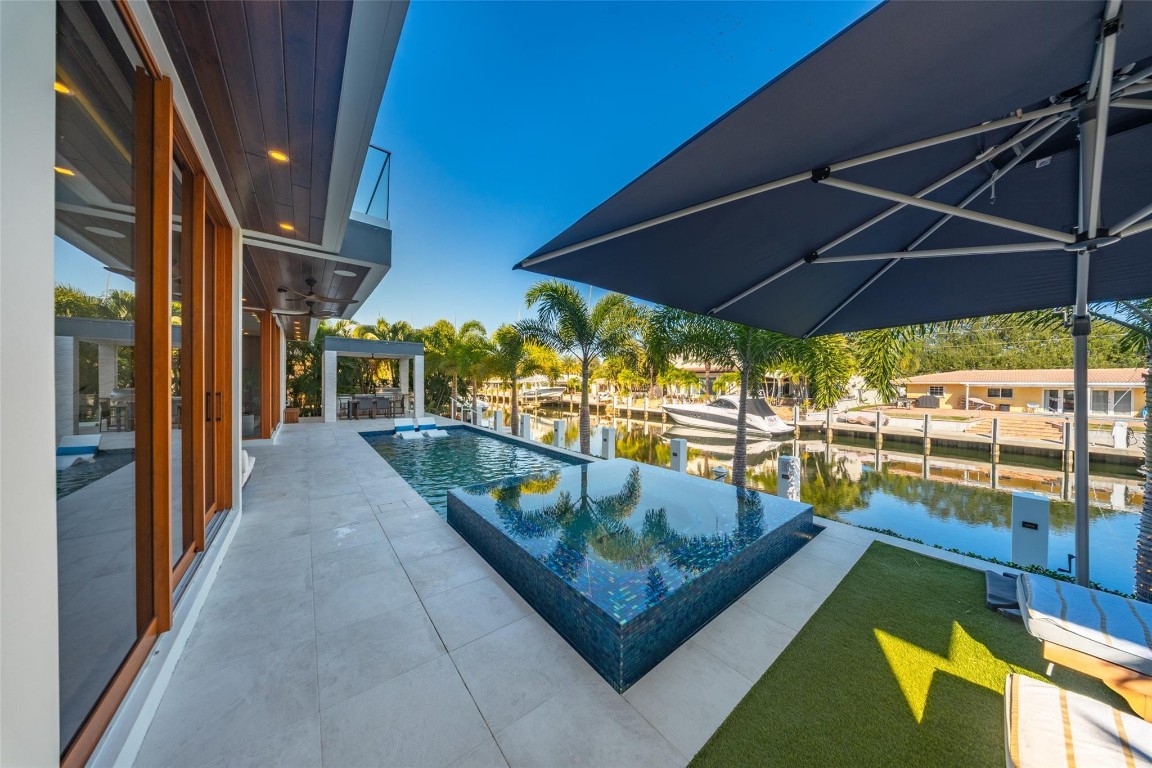 2631 NE 48th Lighthouse Point, FL 33064