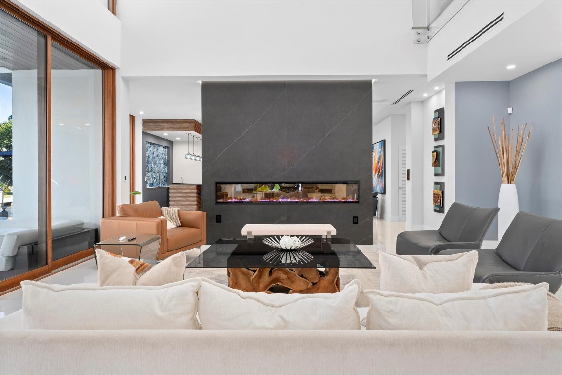 2631 NE 48th Lighthouse Point, FL 33064