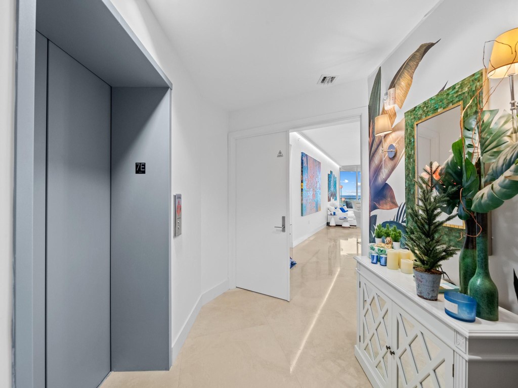 701 N Fort Lauderdale Bch #704 Fort Lauderdale, FL 33304