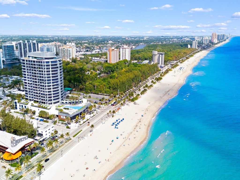 701 N Fort Lauderdale Bch #704 Fort Lauderdale, FL 33304