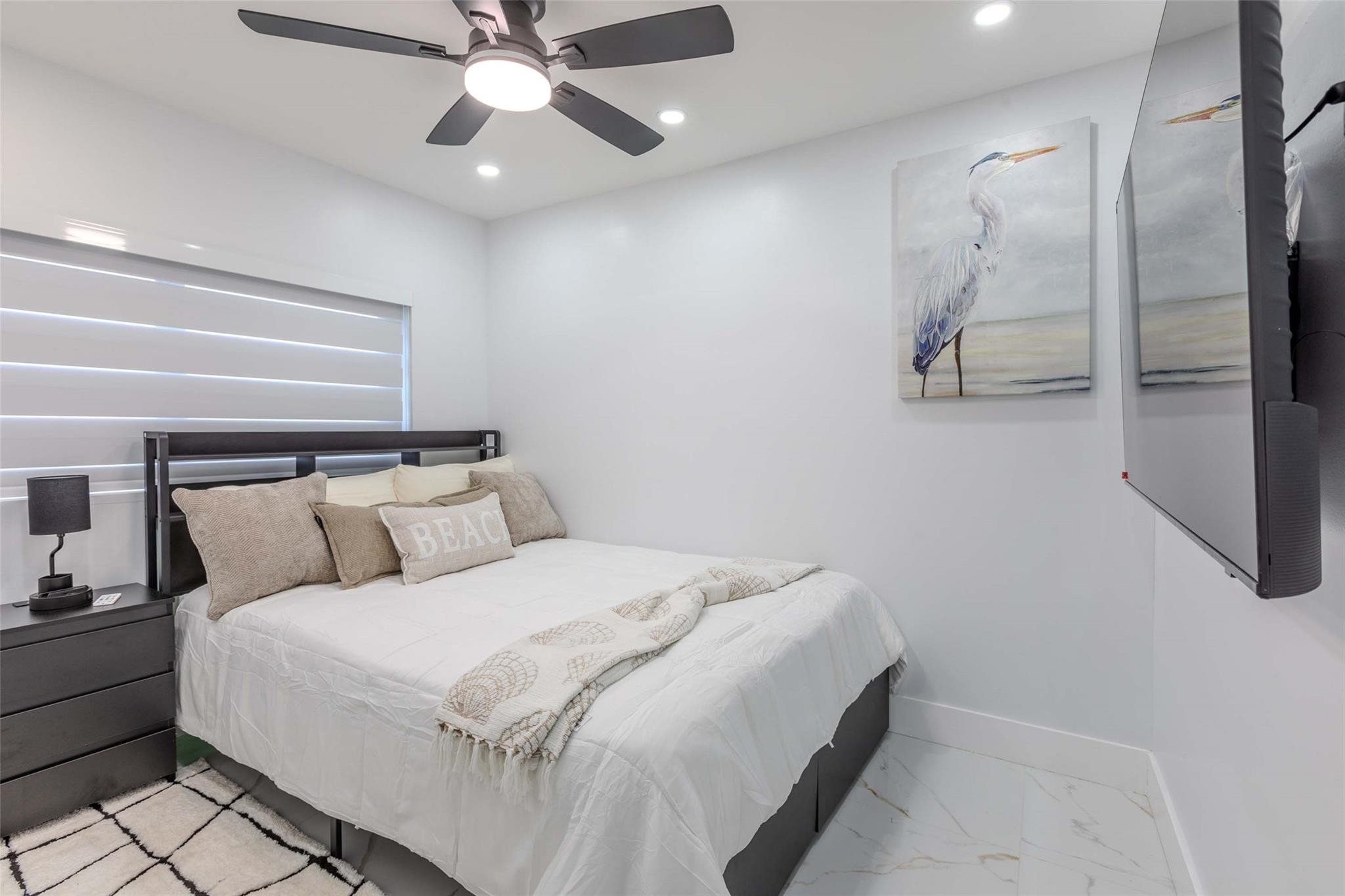 2633 NW Taft Hollywood, FL 33020