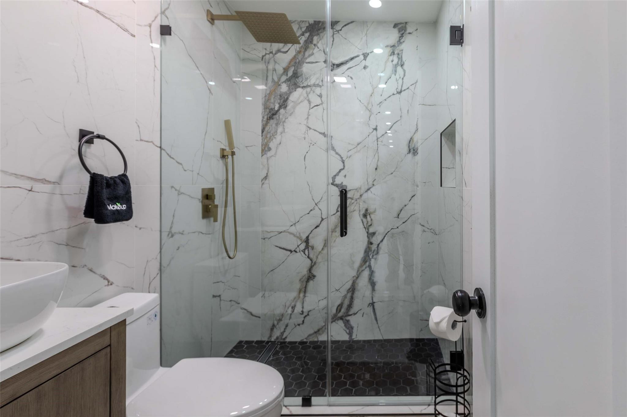 2633 NW Taft Hollywood, FL 33020