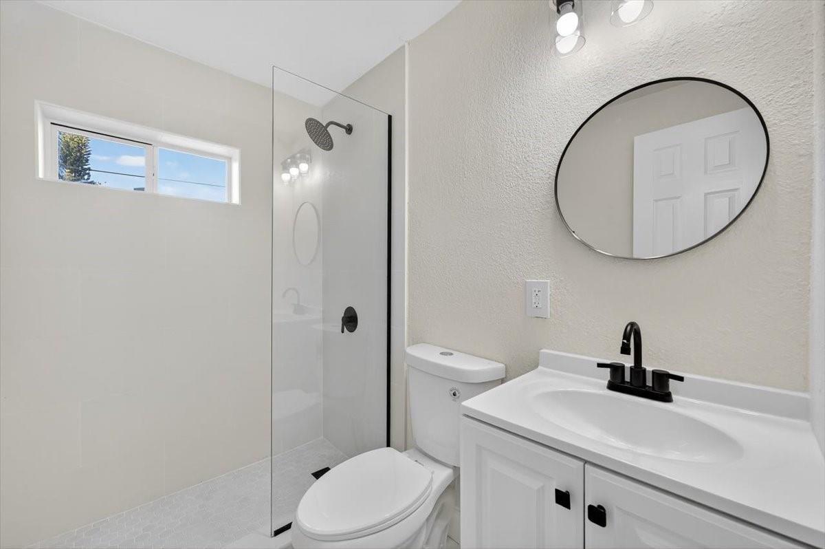 10335 SW 151st Miami, FL 33176