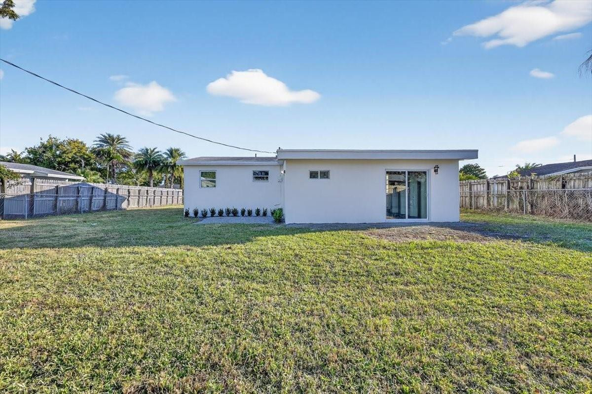 10335 SW 151st Miami, FL 33176