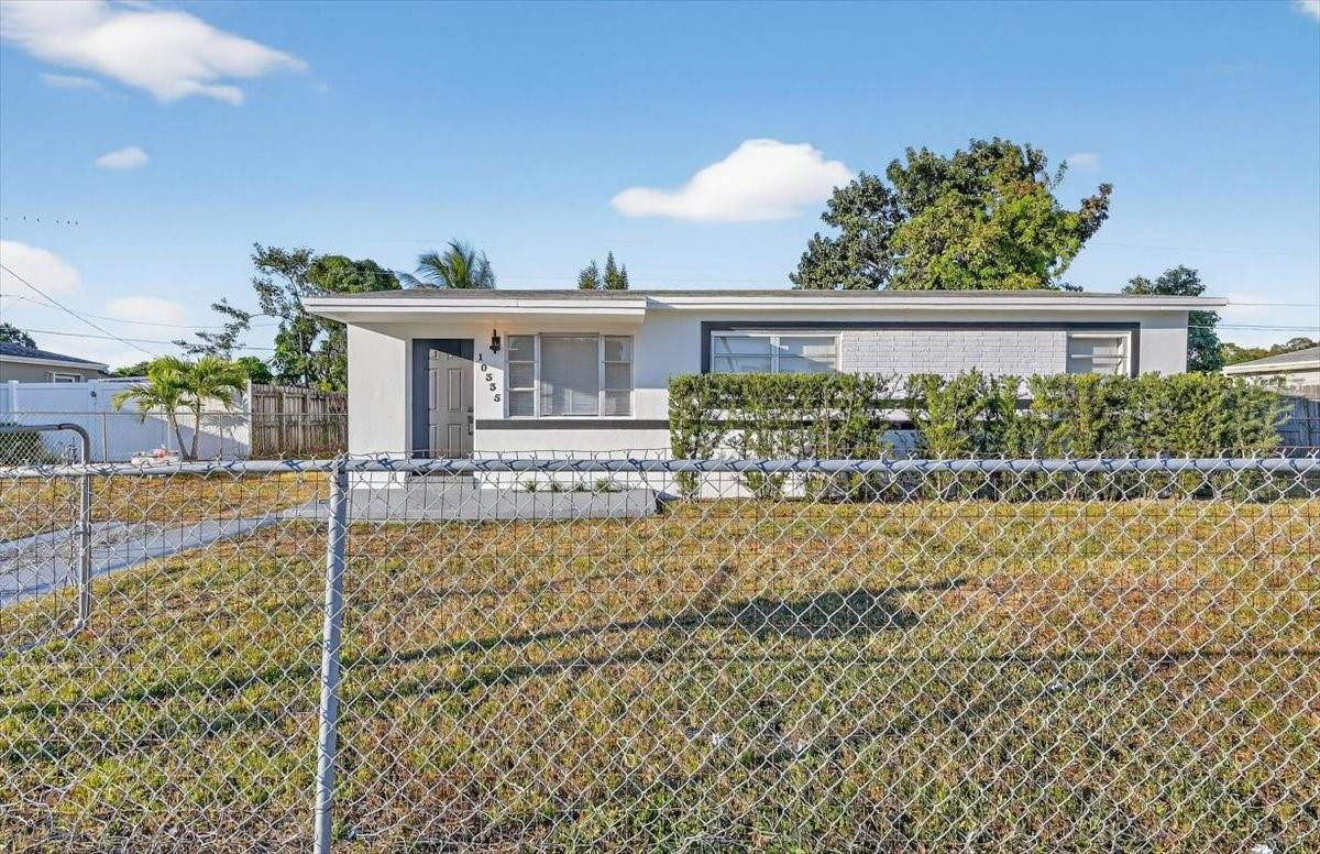 10335 SW 151st Miami, FL 33176