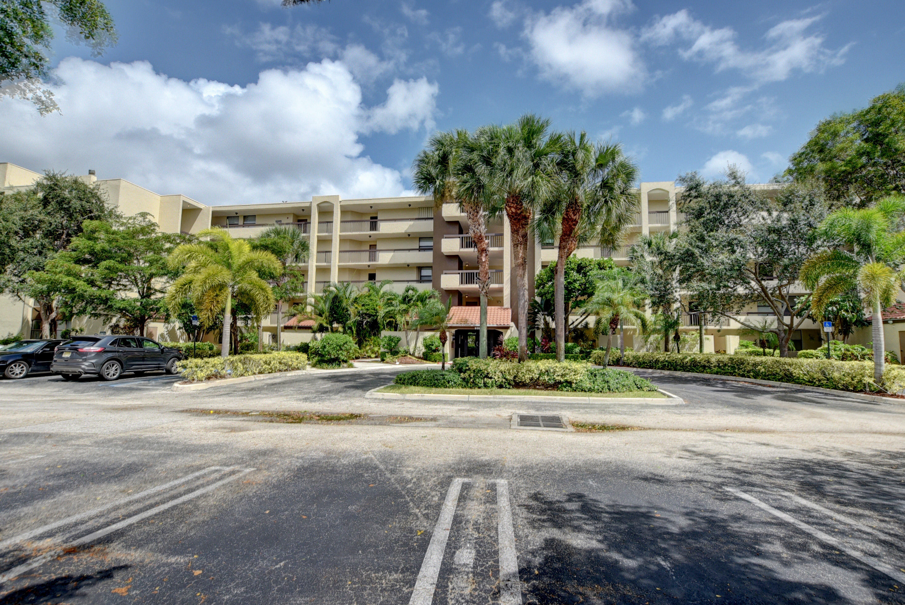 955 Egret Circle #408