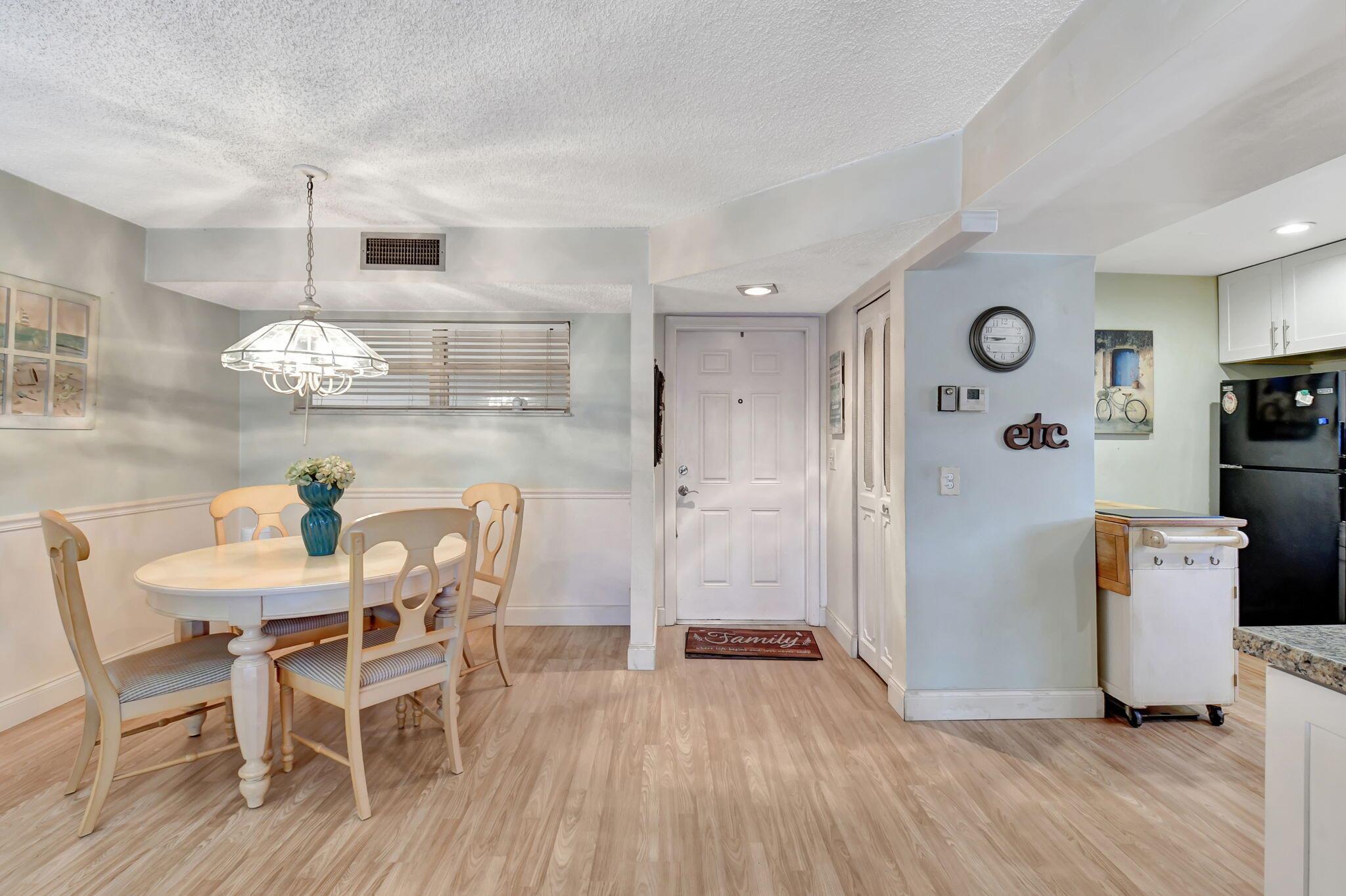 30 Colonial Clb Dr #101,Boynton Beach, FL 33435