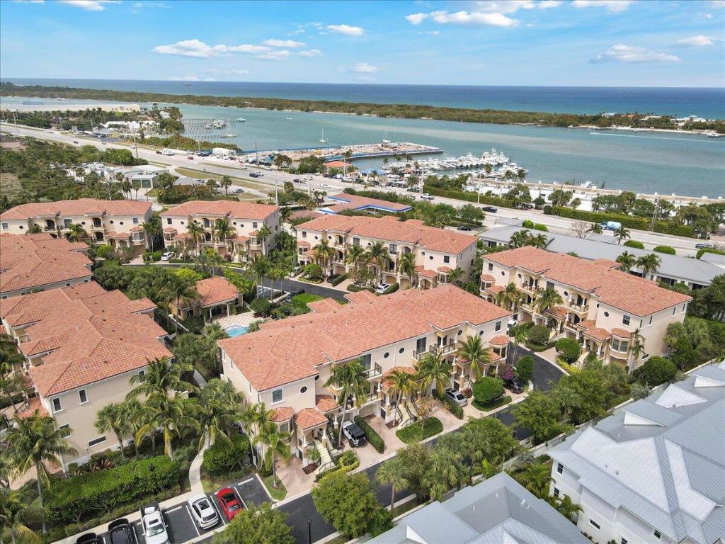 502 Del Sol Tequesta, FL 33469