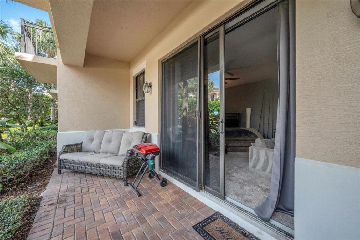 502 Del Sol Tequesta, FL 33469