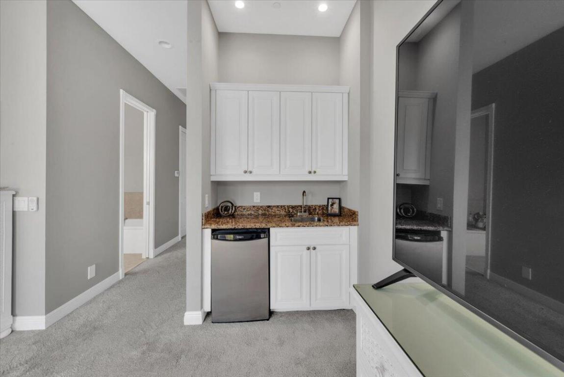 502 Del Sol Tequesta, FL 33469