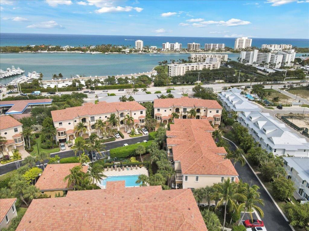 502 Del Sol Tequesta, FL 33469