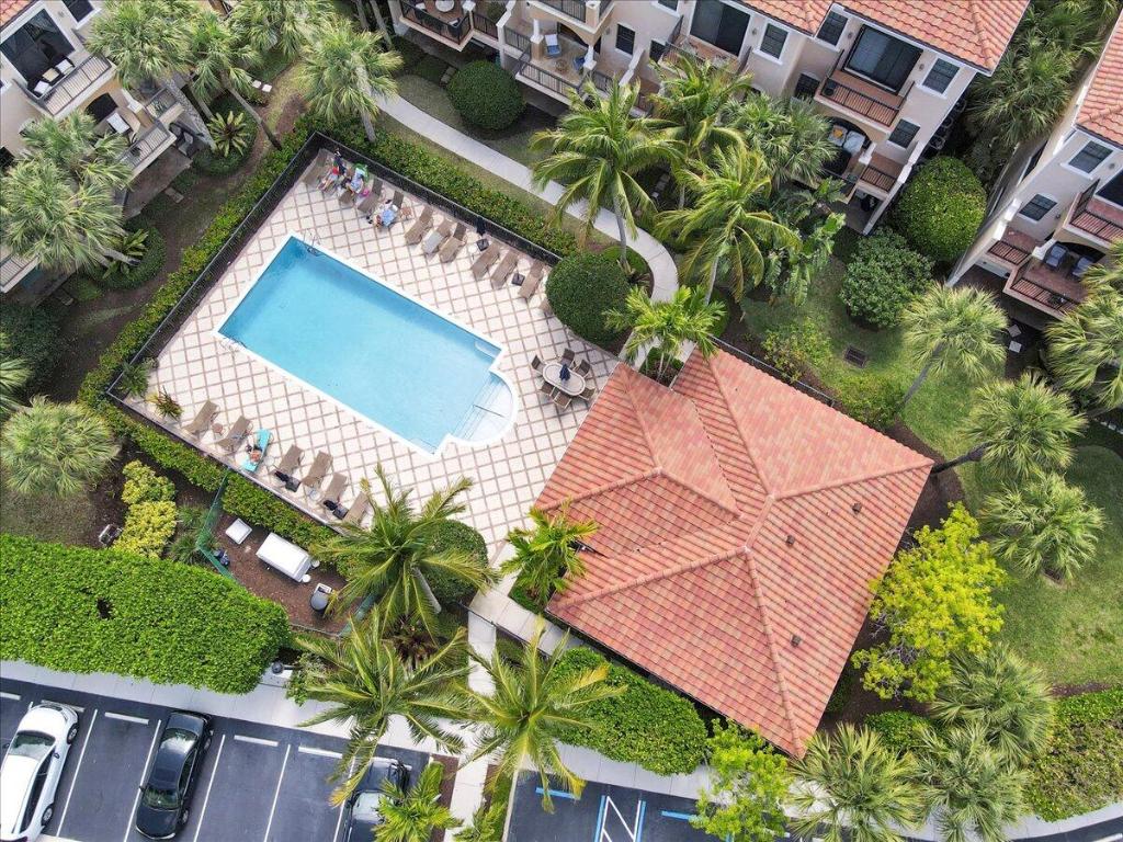 502 Del Sol Tequesta, FL 33469