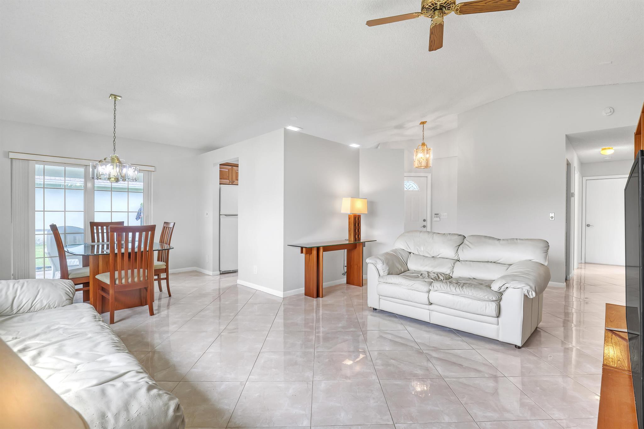 1265 Pine Sage Cir West Palm Beach, FL 33409