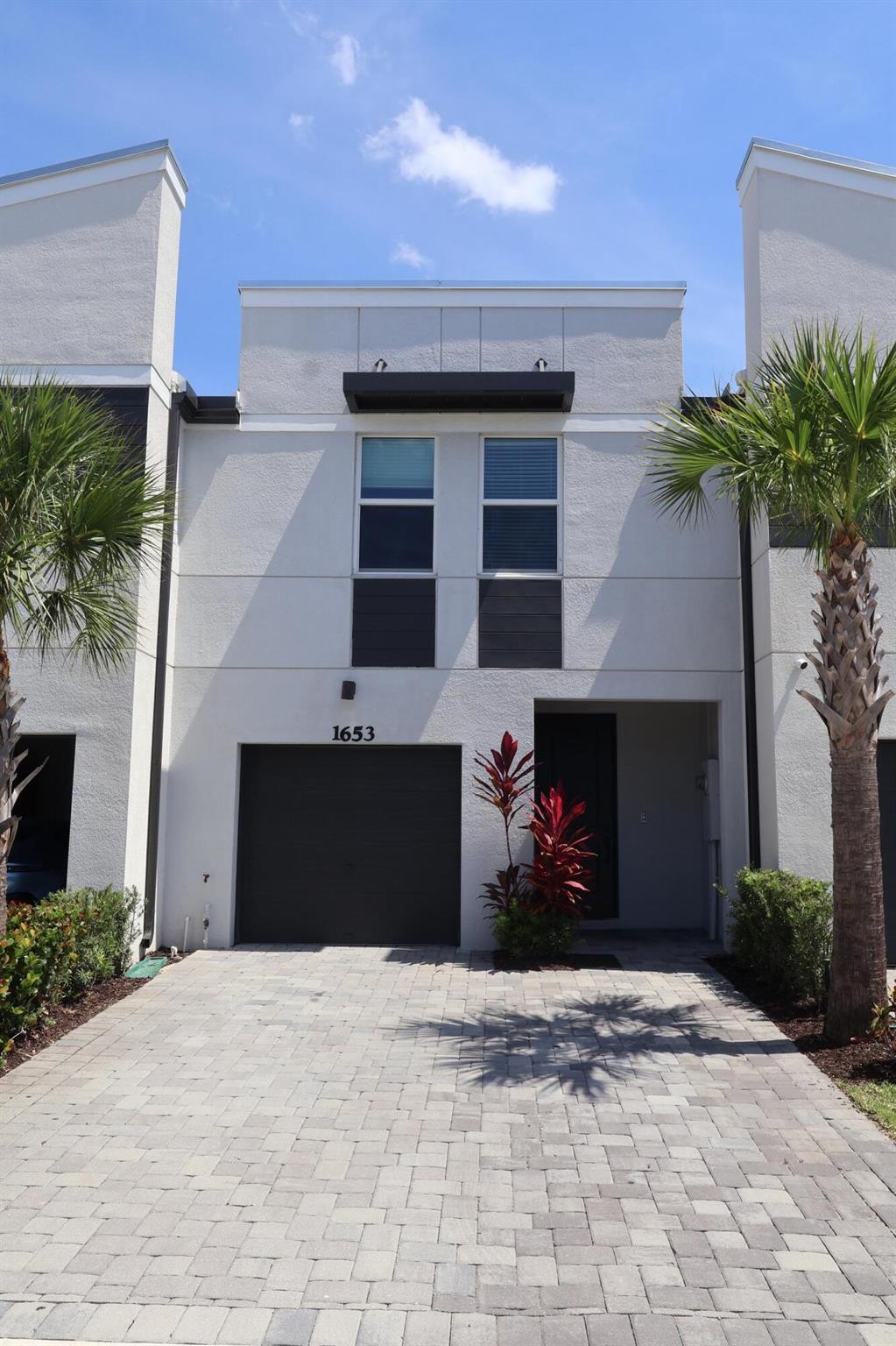 1653 Lindley St,Mangonia Park, FL 33407