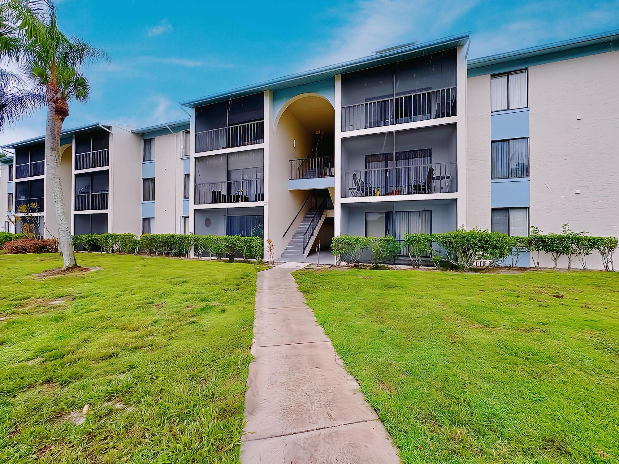 1108 Green Pine Blvd #E2