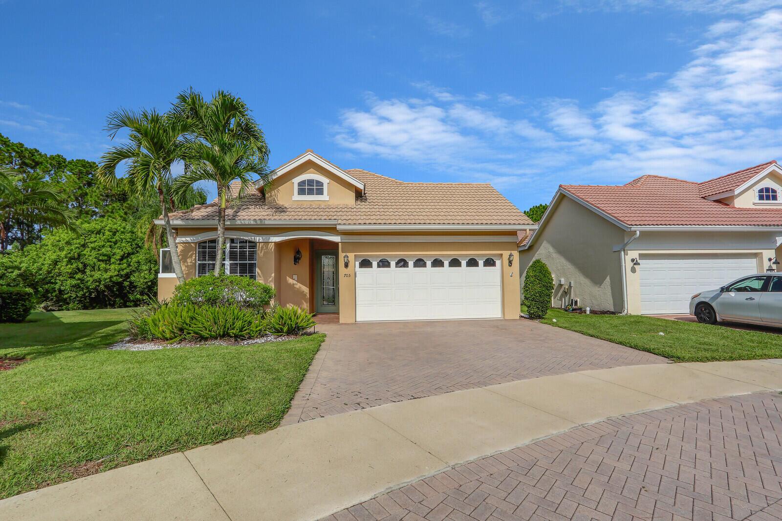 705 SW Andros Cv