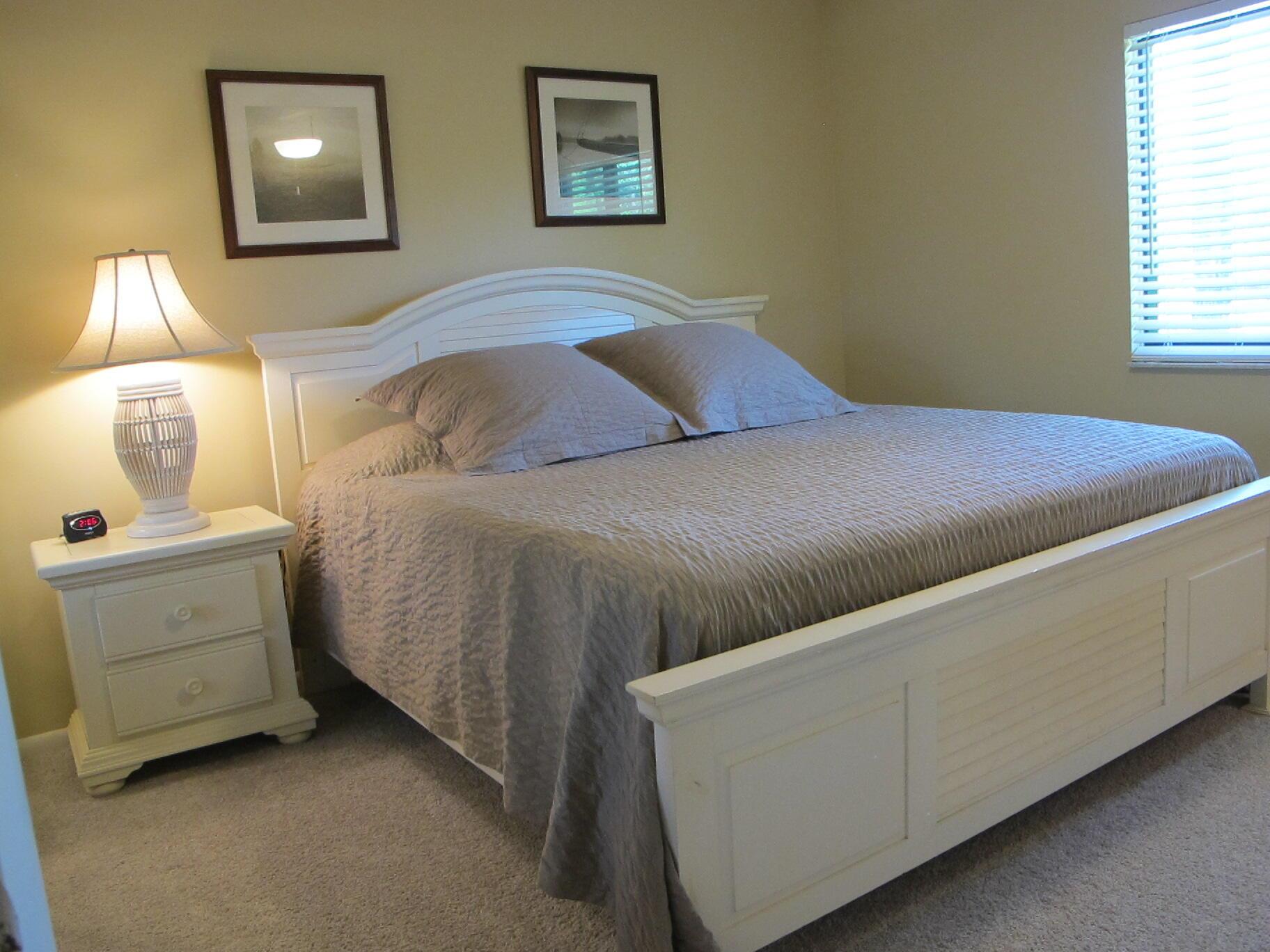 101 Ocean Blfs Blvd #102 Jupiter, FL 33477