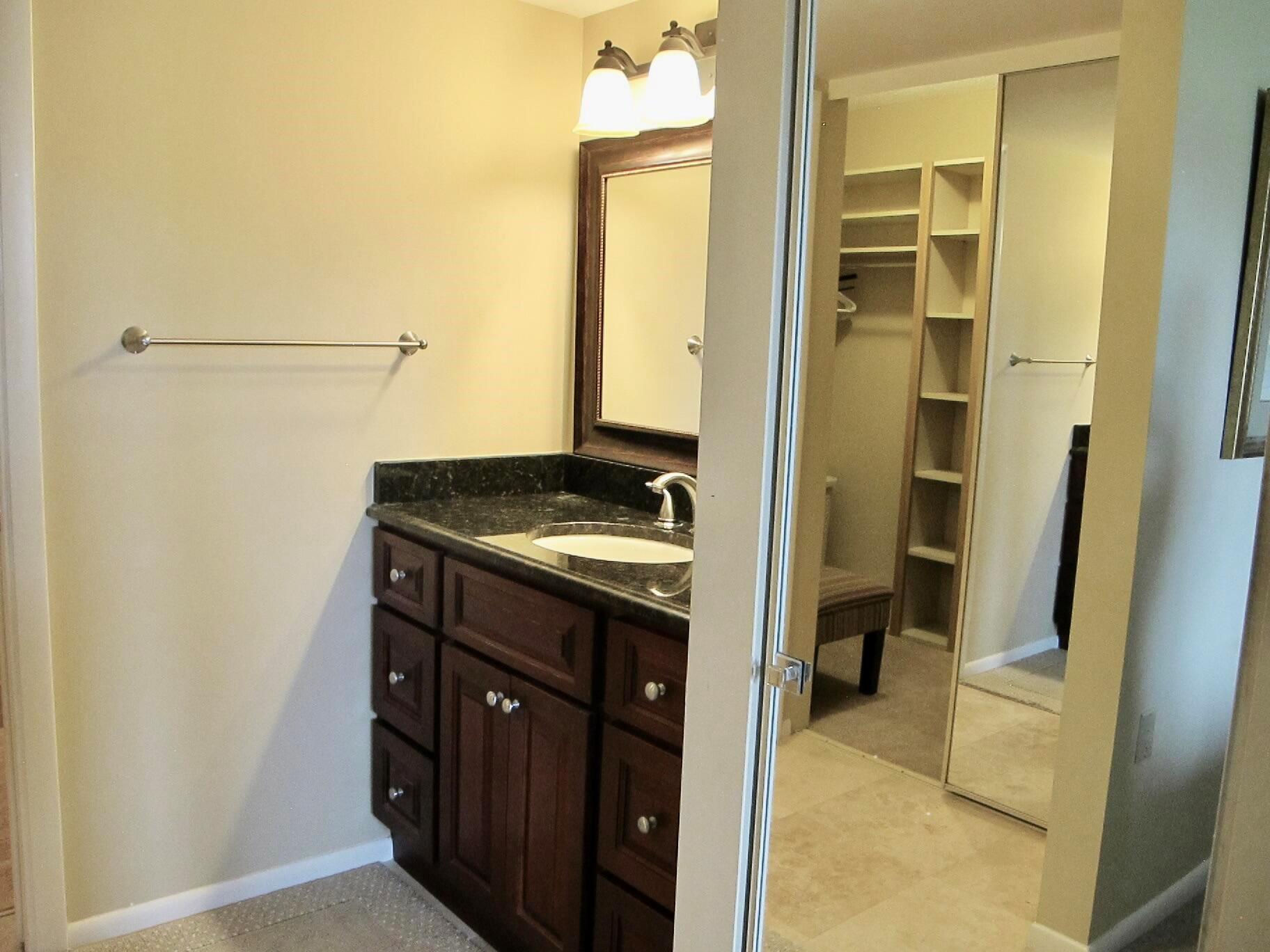 101 Ocean Blfs Blvd #102 Jupiter, FL 33477