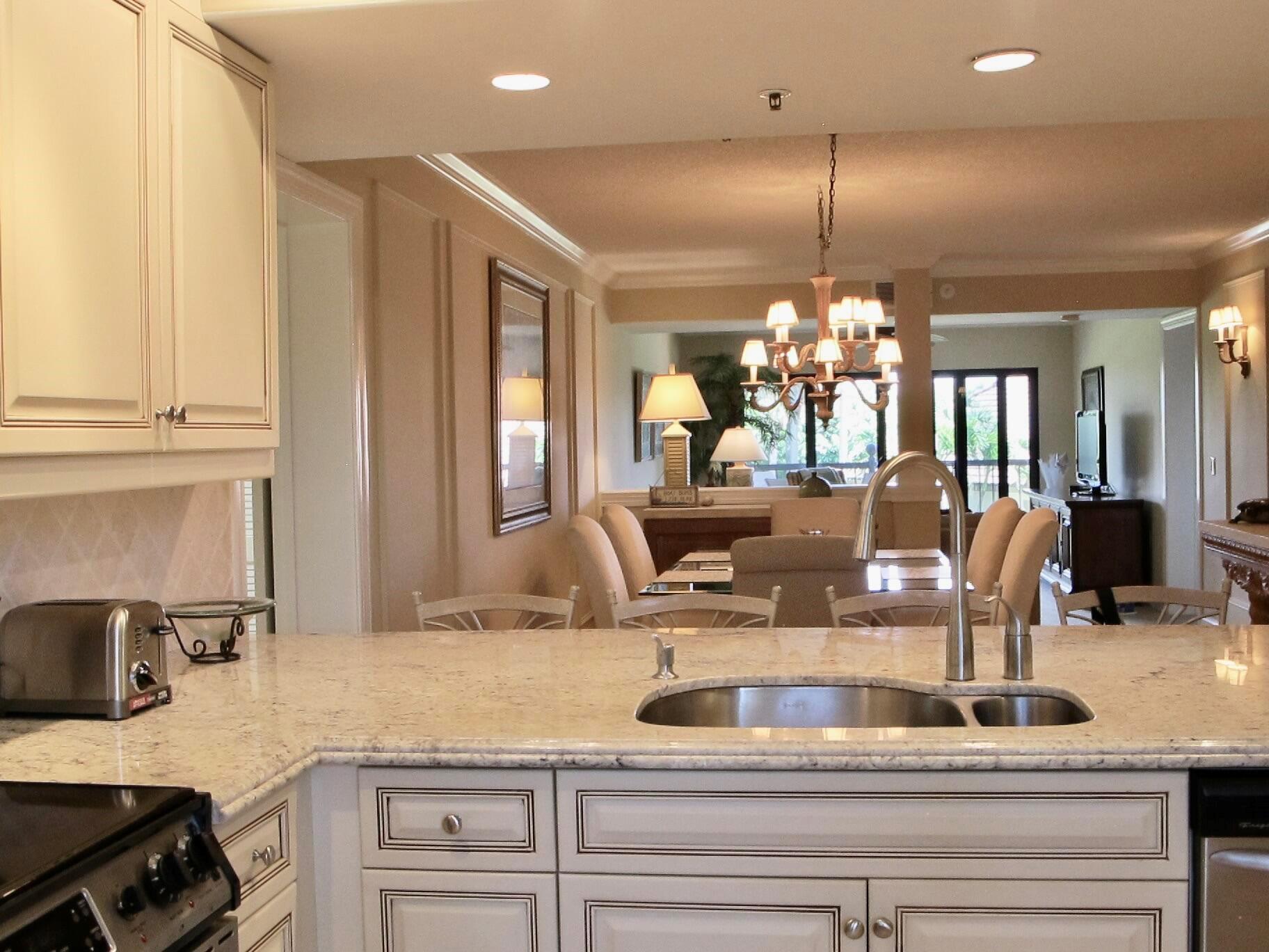 101 Ocean Blfs Blvd #102 Jupiter, FL 33477