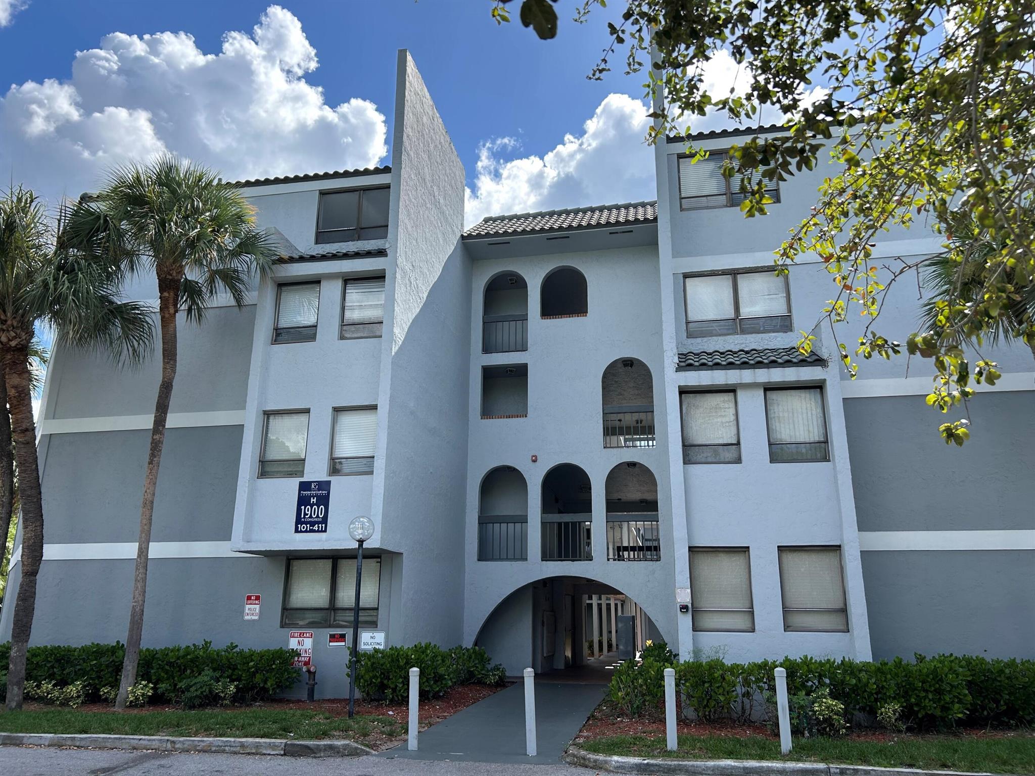 1900 N Congress Ave #305