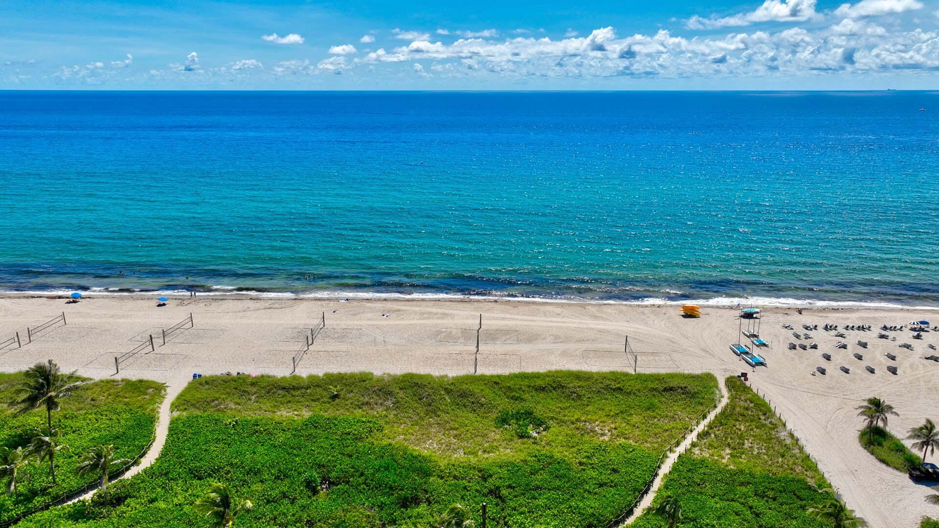 1028 Coralina Ln Delray Beach, FL 33483