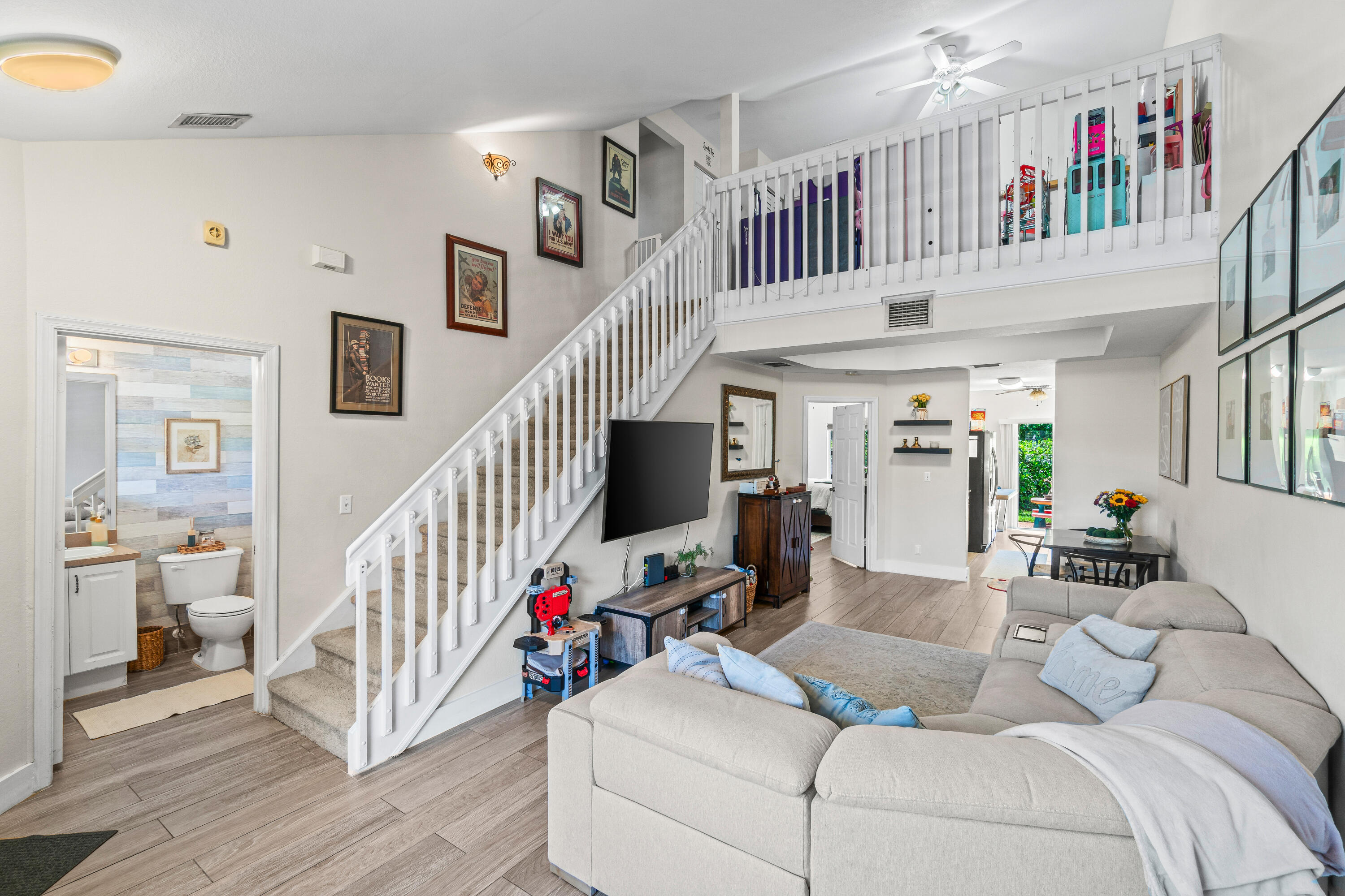 318 SE 23rd Ave