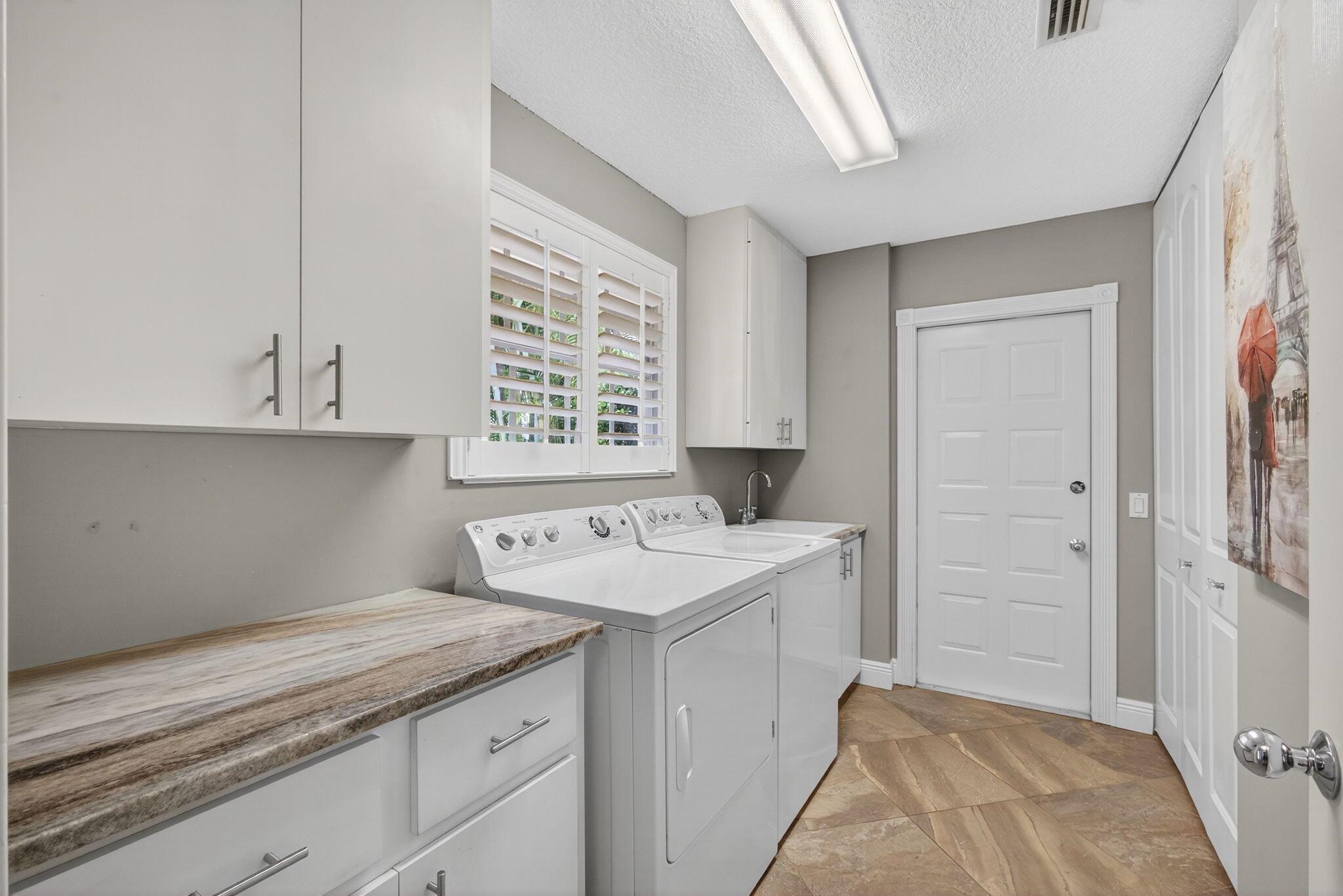 128 Brier Cir Jupiter, FL 33458