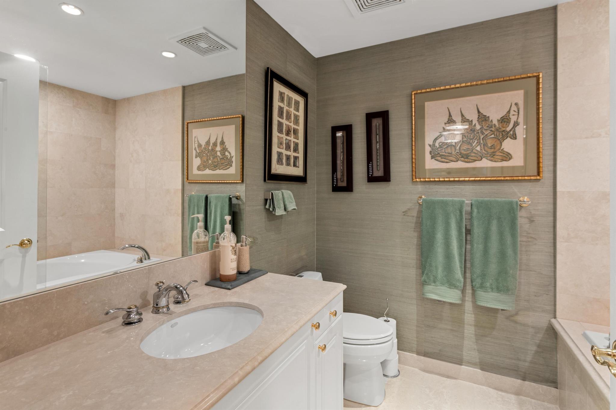 1063 Hillsboro Mile #606 Hillsboro Beach, FL 33062