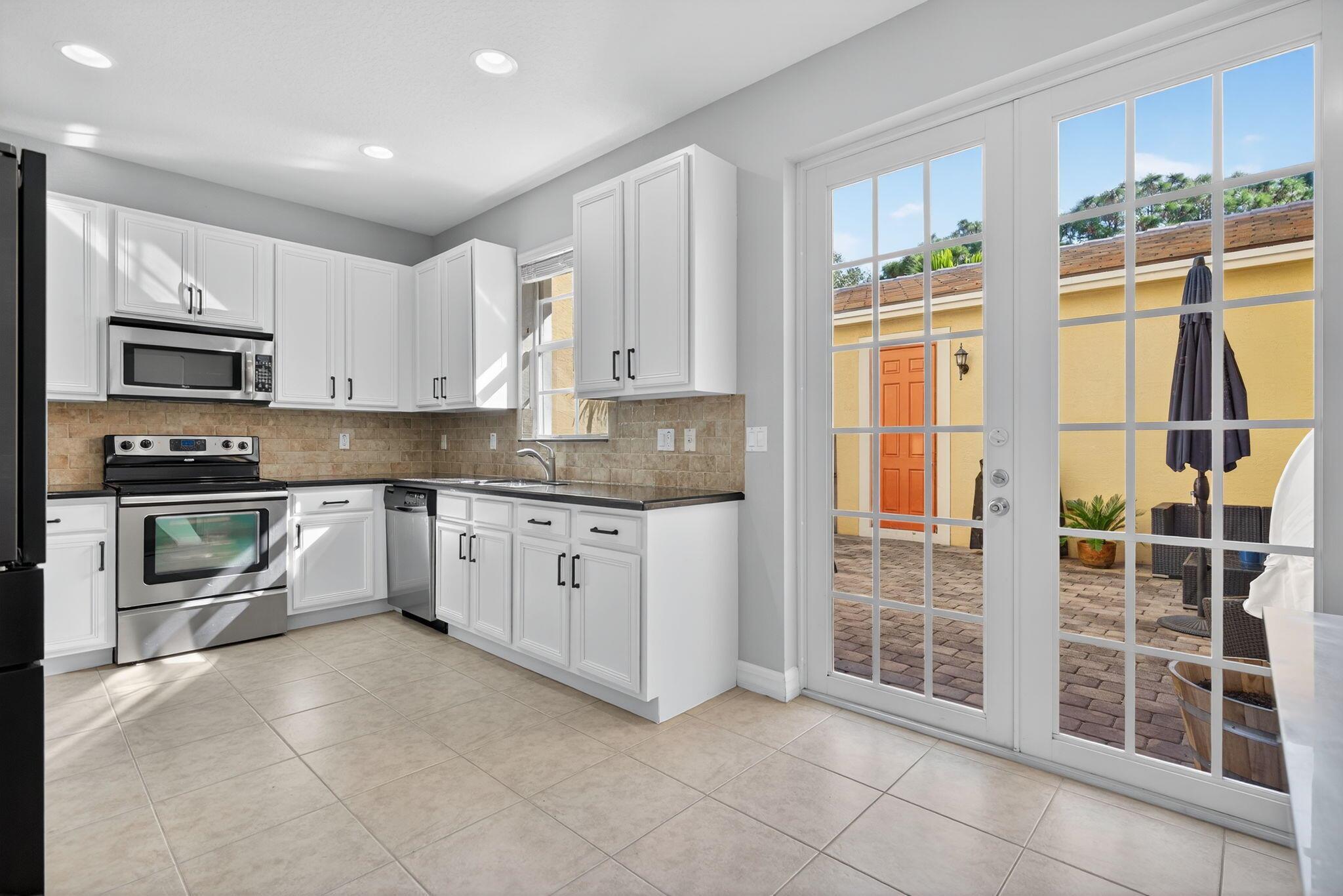 107 Ennis Ln Jupiter, FL 33458