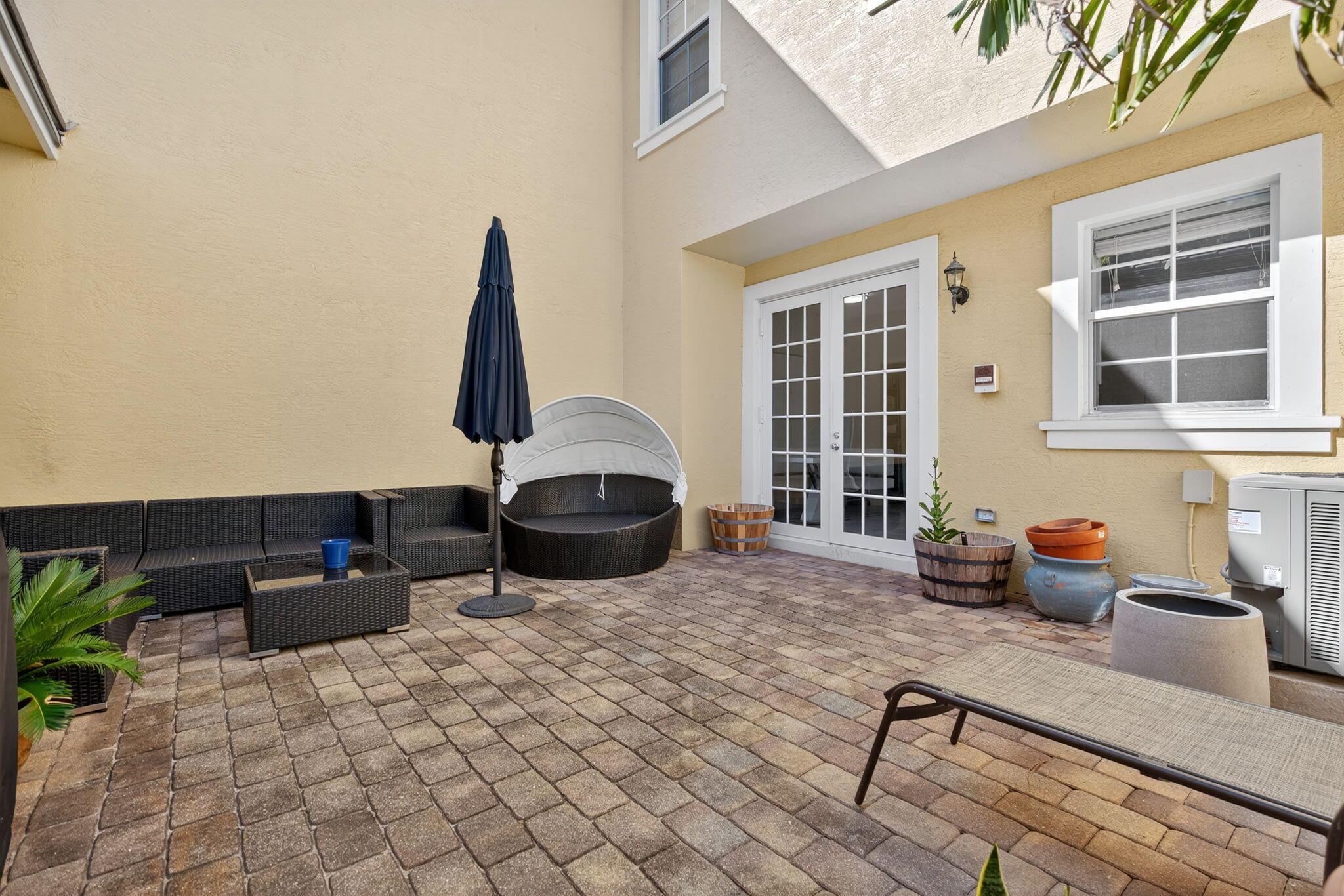 107 Ennis Ln Jupiter, FL 33458