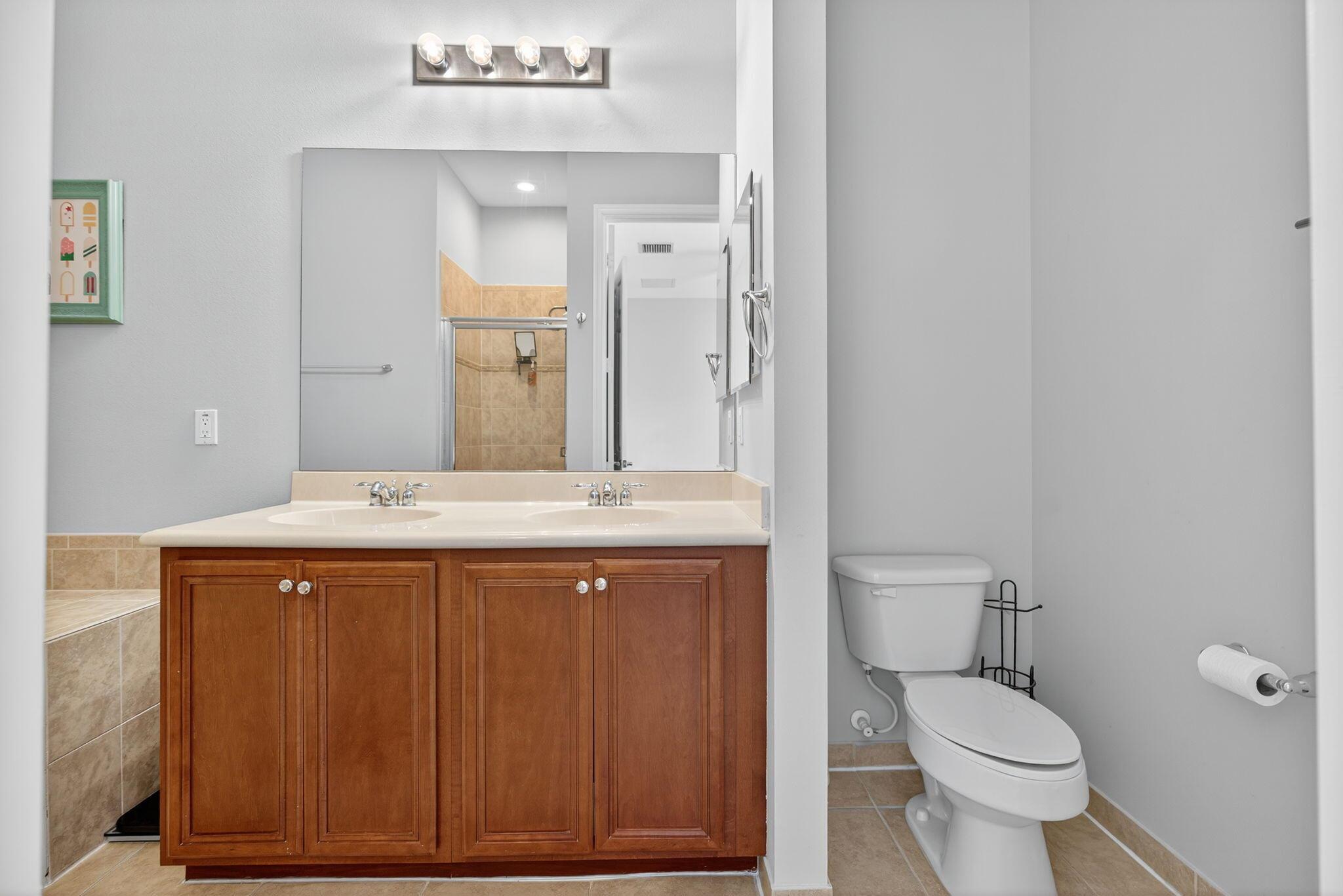 107 Ennis Ln Jupiter, FL 33458