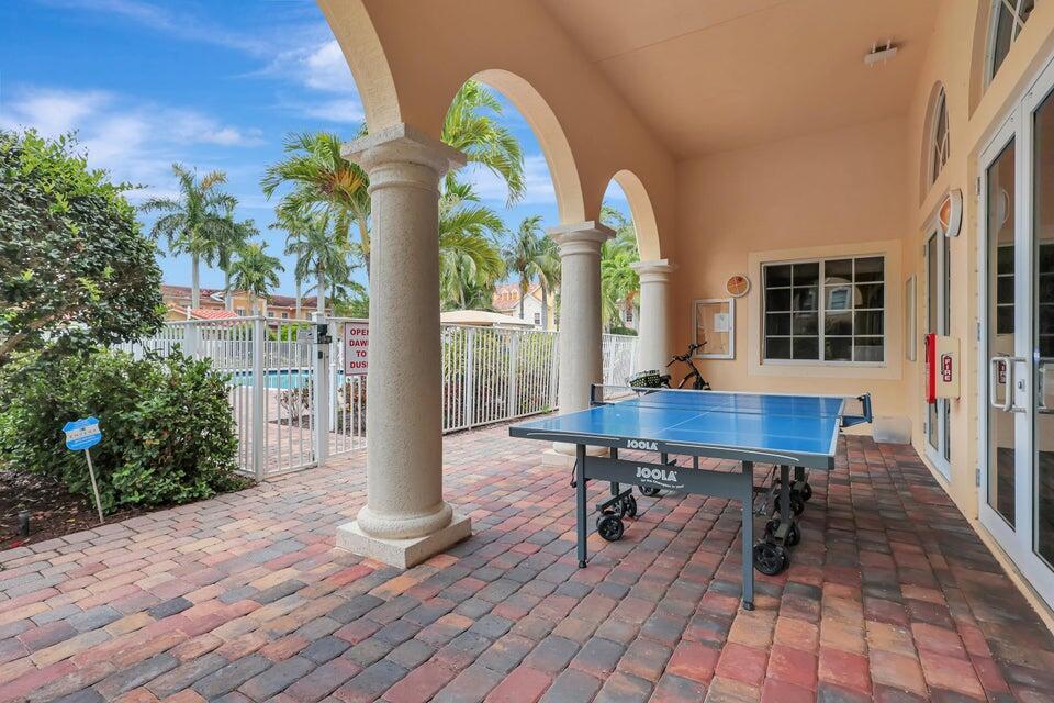 107 Ennis Ln Jupiter, FL 33458