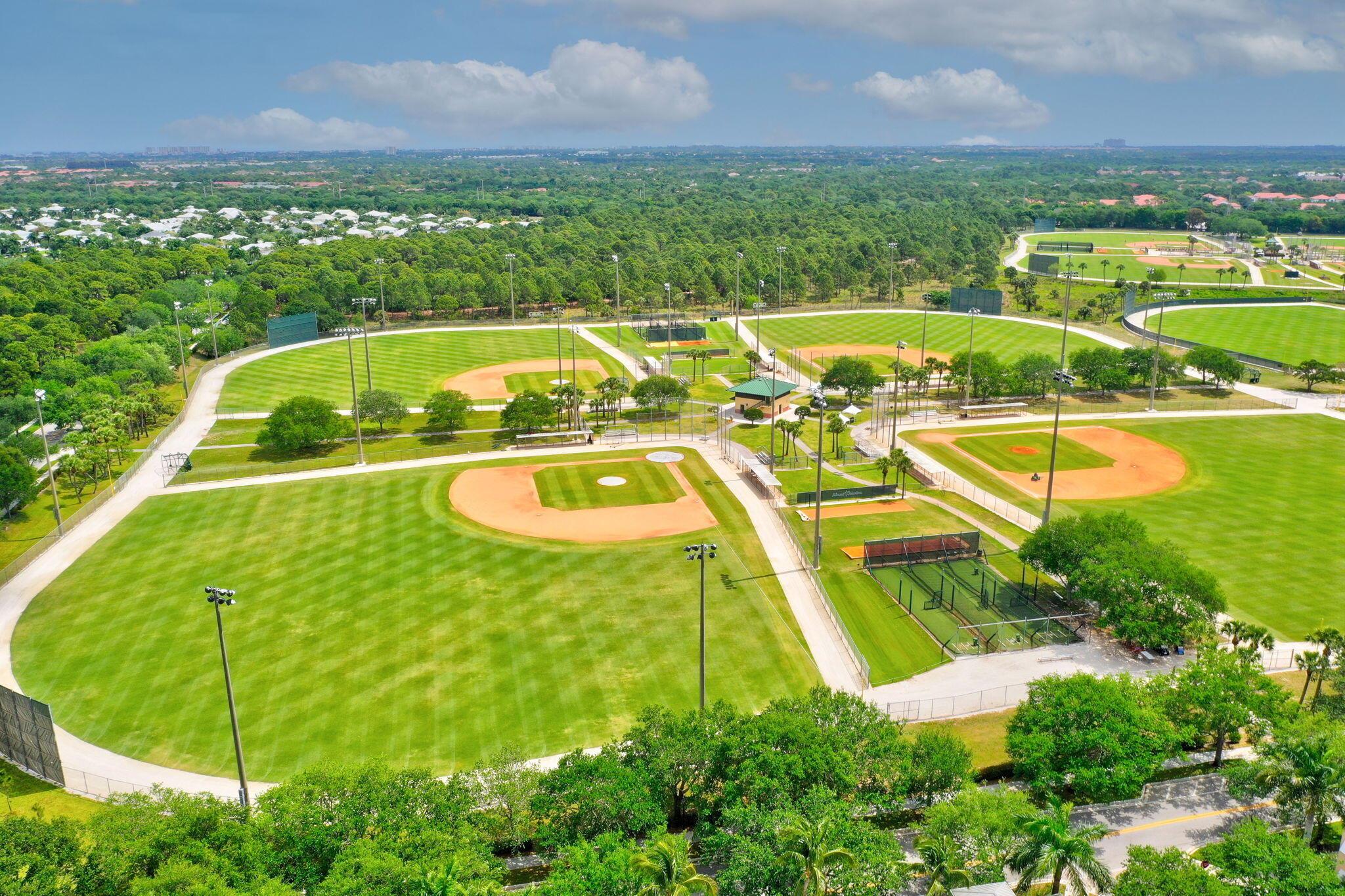 107 Ennis Ln Jupiter, FL 33458