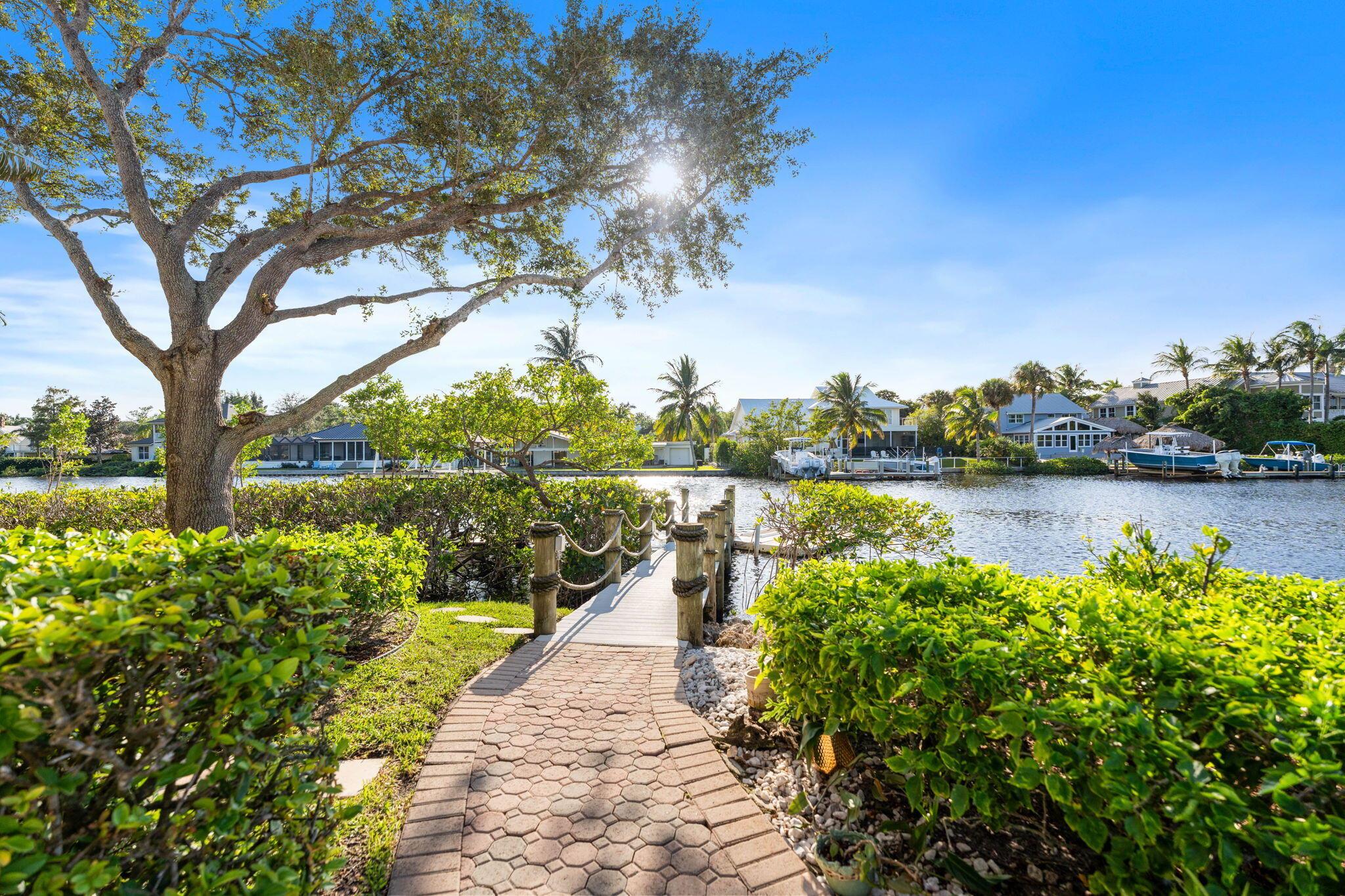 18499 SE Palm Is Ln Jupiter, FL 33458