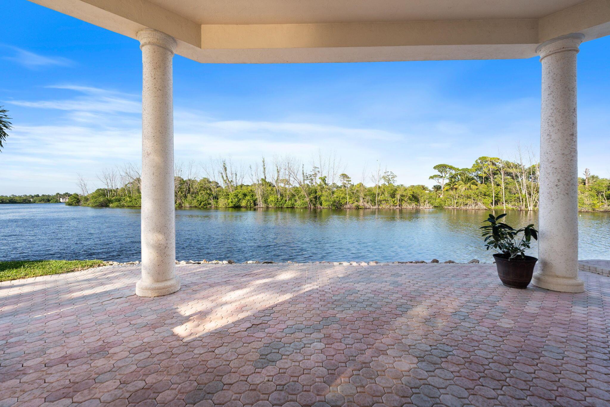 18499 SE Palm Is Ln Jupiter, FL 33458