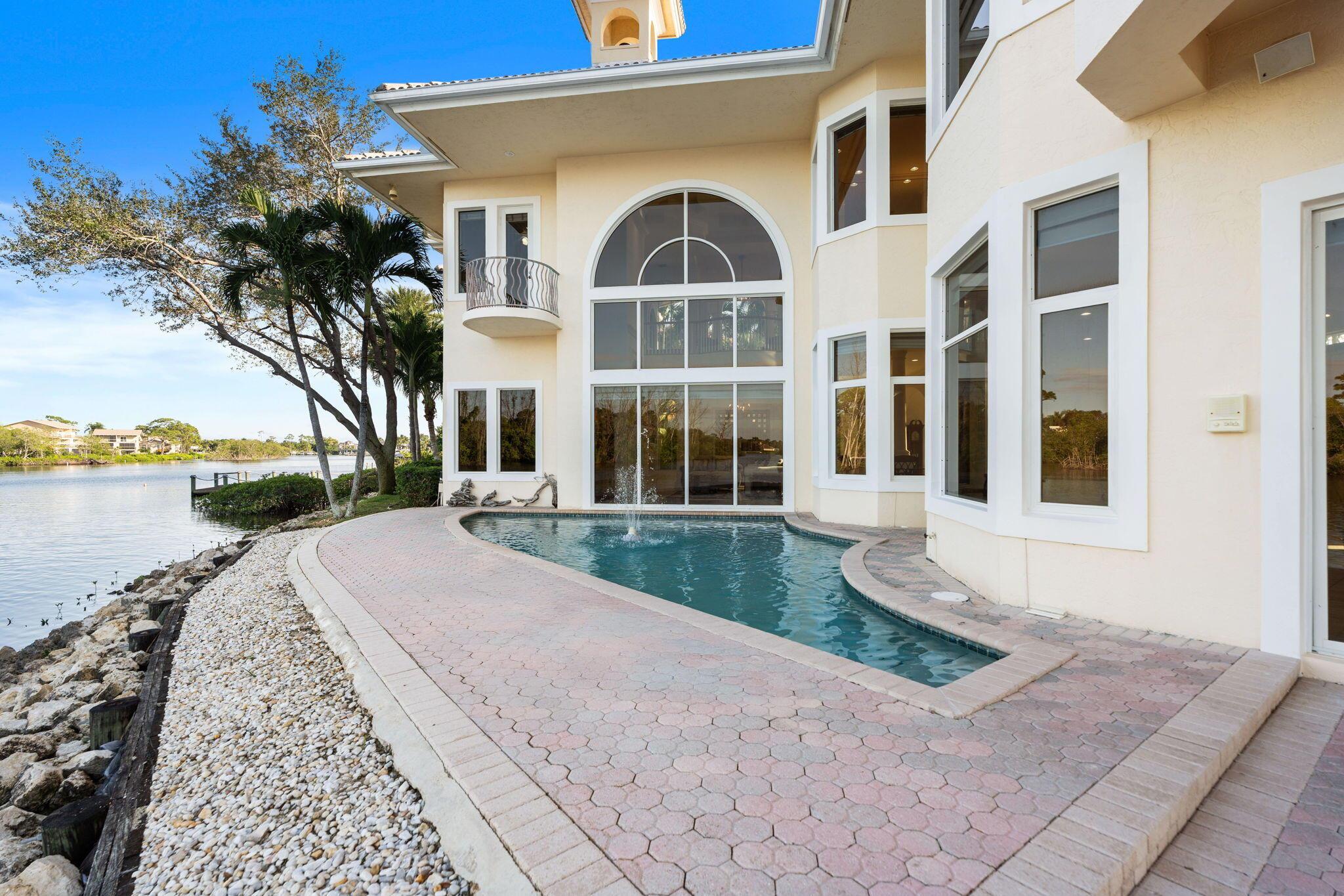 18499 SE Palm Is Ln Jupiter, FL 33458