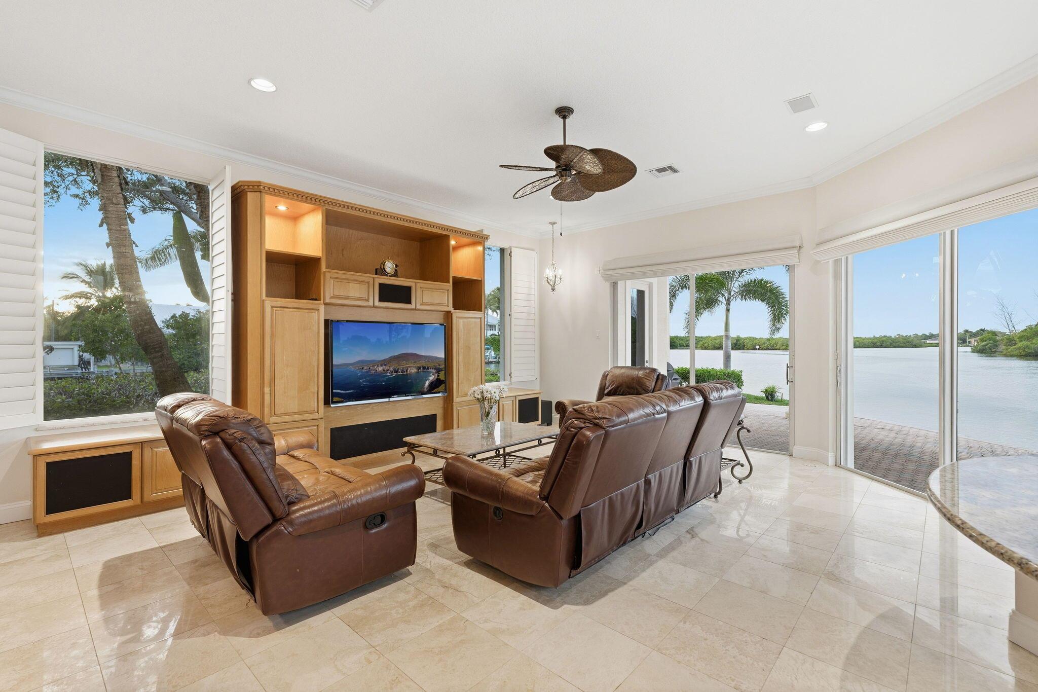 18499 SE Palm Is Ln Jupiter, FL 33458