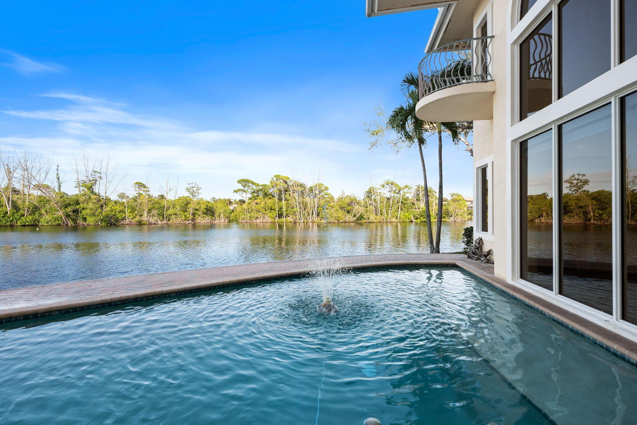 18499 SE Palm Is Ln Jupiter, FL 33458