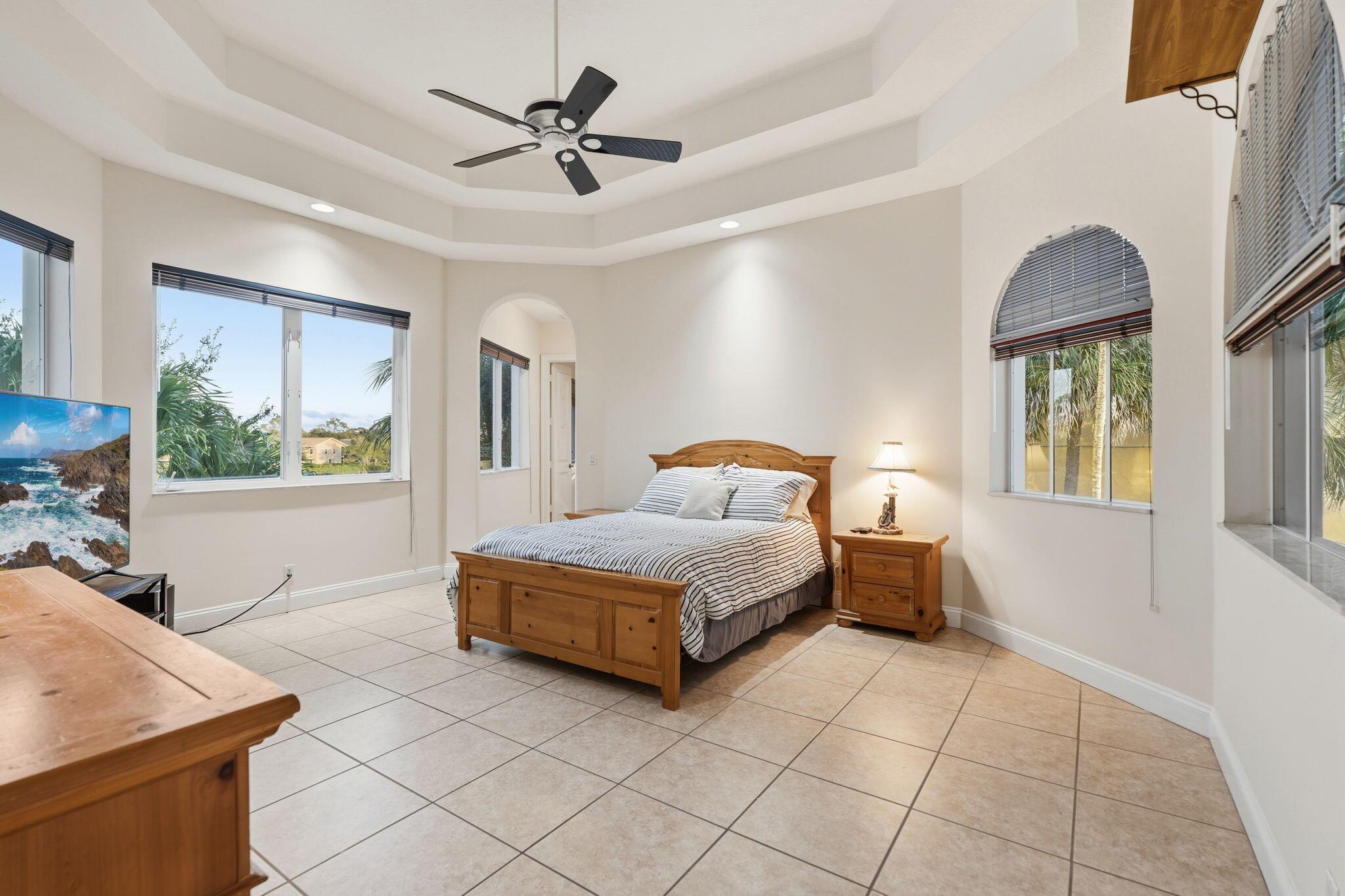 18499 SE Palm Is Ln Jupiter, FL 33458