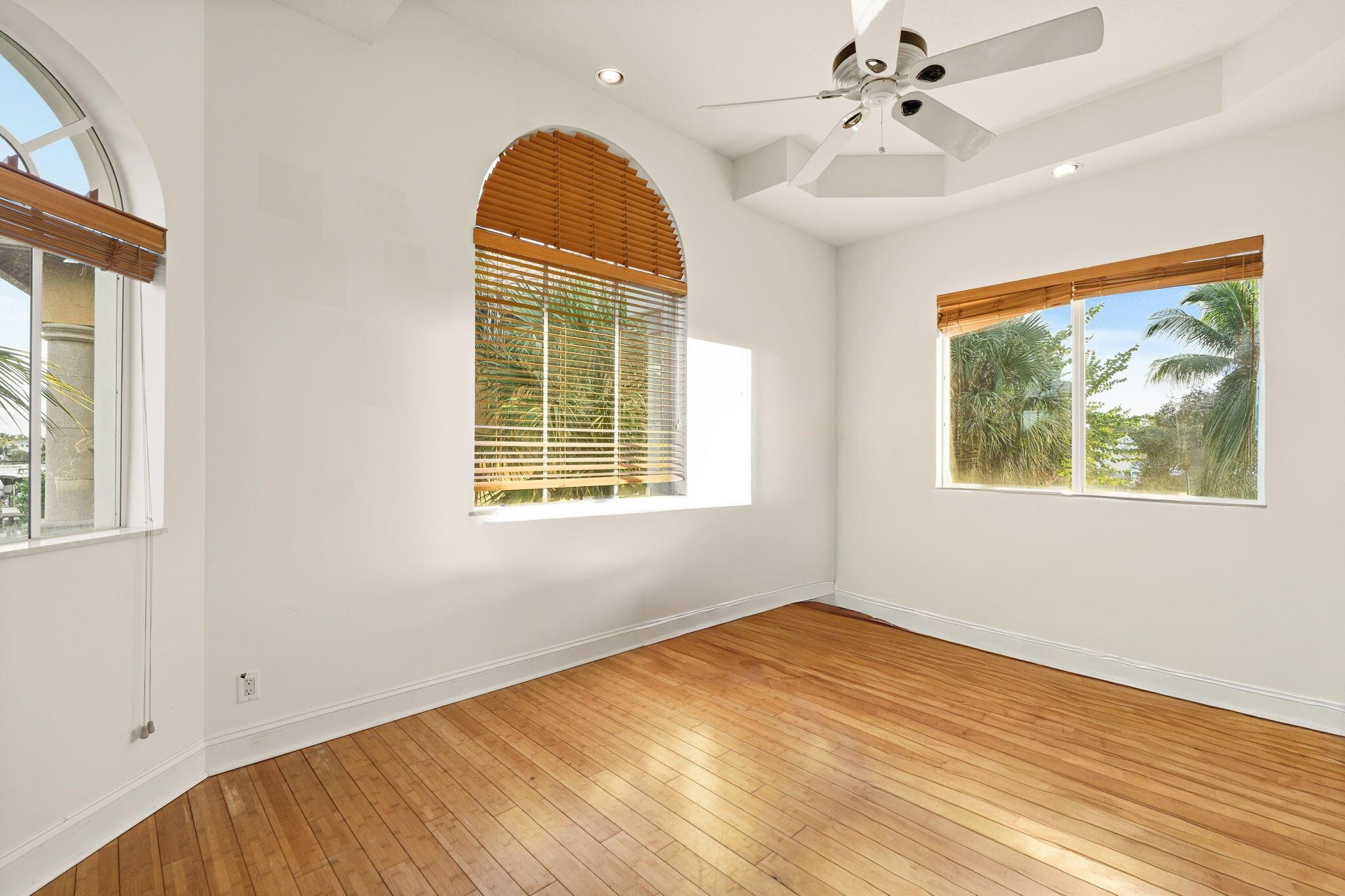 18499 SE Palm Is Ln Jupiter, FL 33458