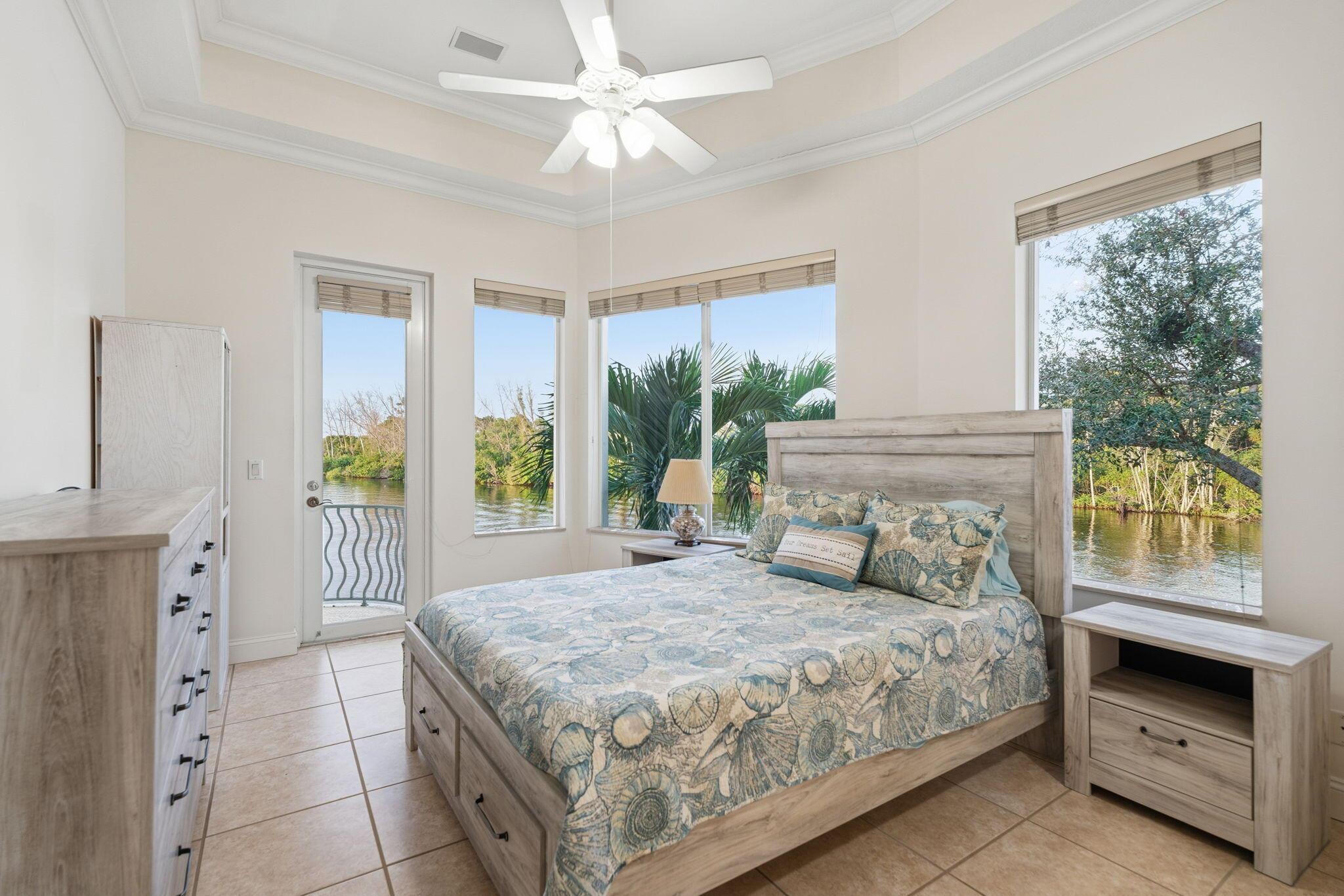 18499 SE Palm Is Ln Jupiter, FL 33458