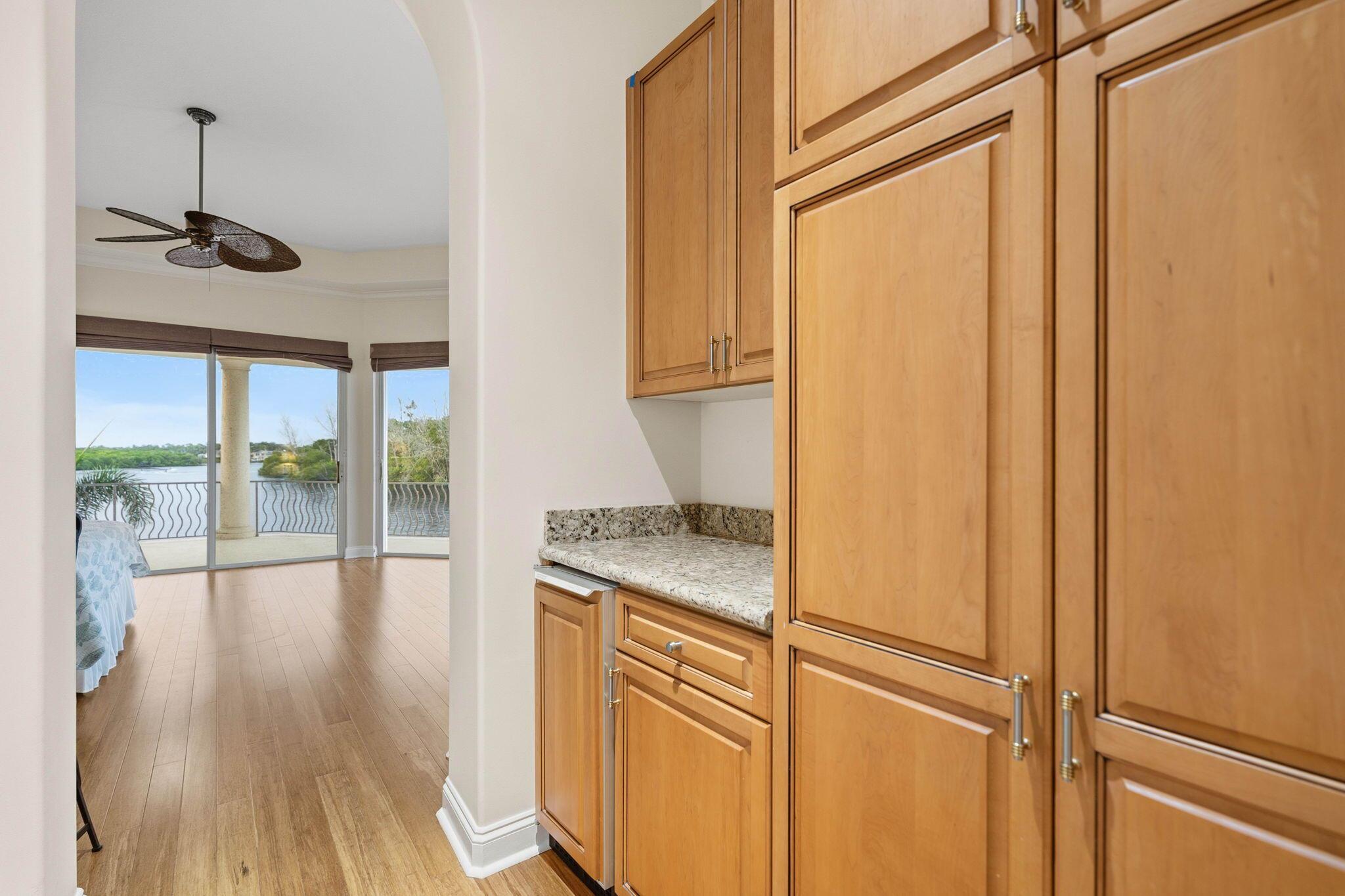 18499 SE Palm Is Ln Jupiter, FL 33458