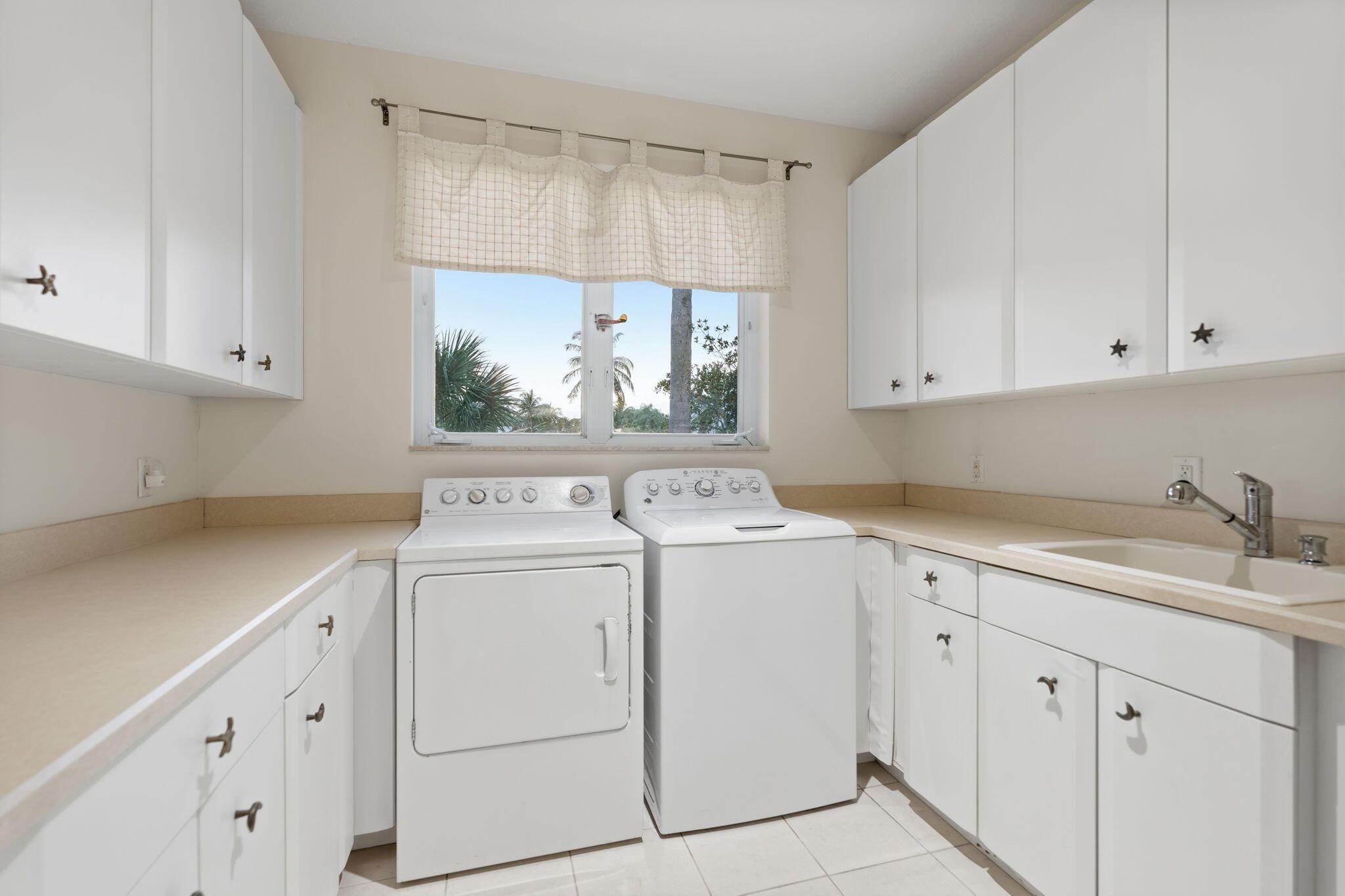 18499 SE Palm Is Ln Jupiter, FL 33458