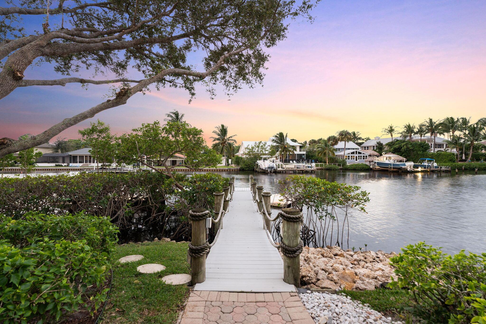 18499 SE Palm Is Ln Jupiter, FL 33458