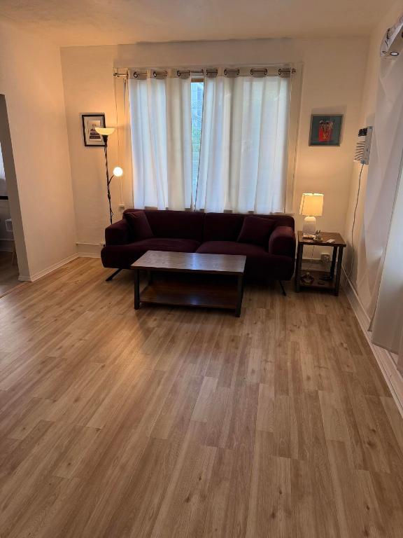 105 NE 16th Ter Fort Lauderdale, FL 33301